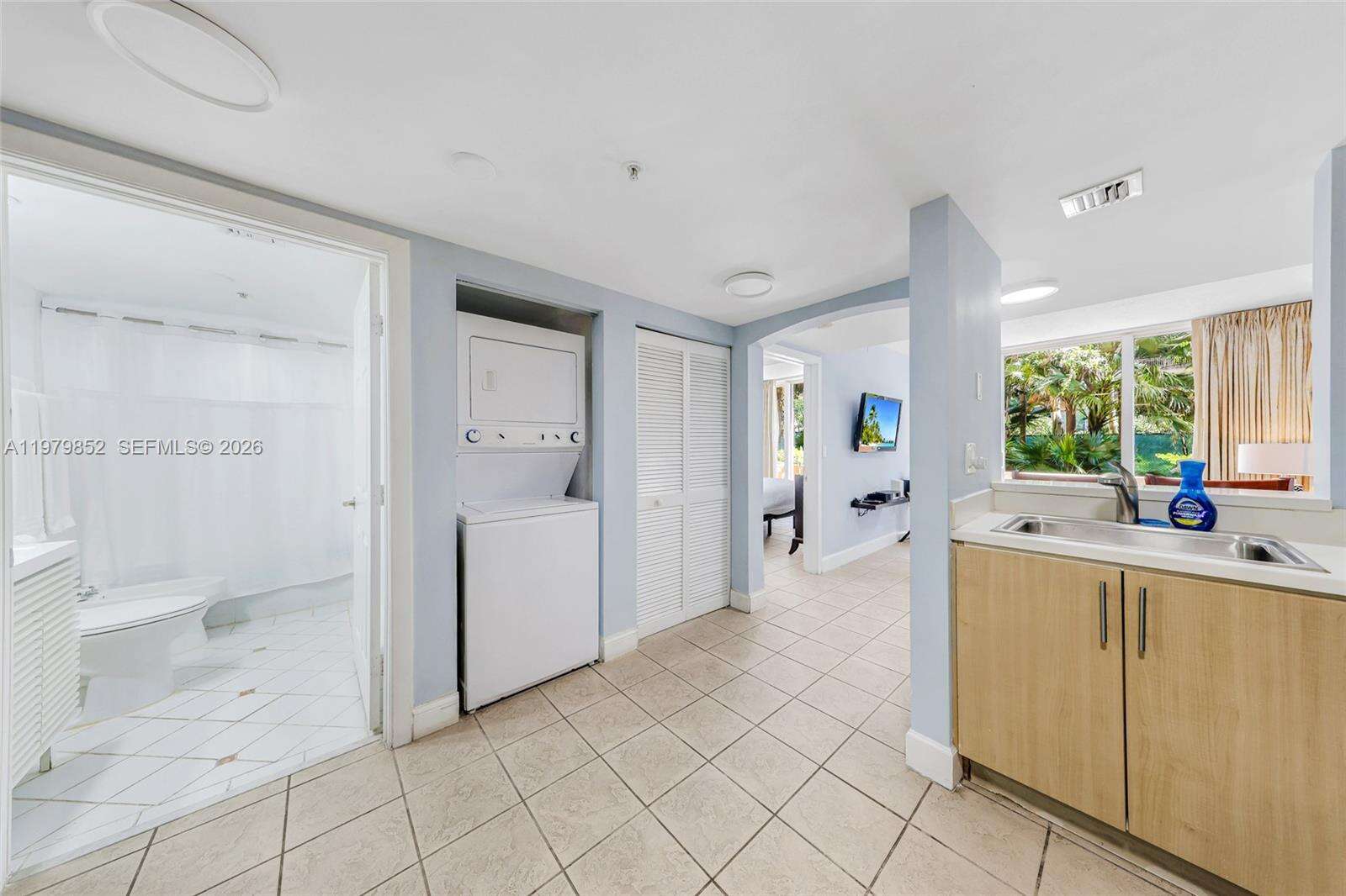 The Mutiny at 2951 Bayshore Dr, Coconut Grove, FL 33133 - For Rent photo 12