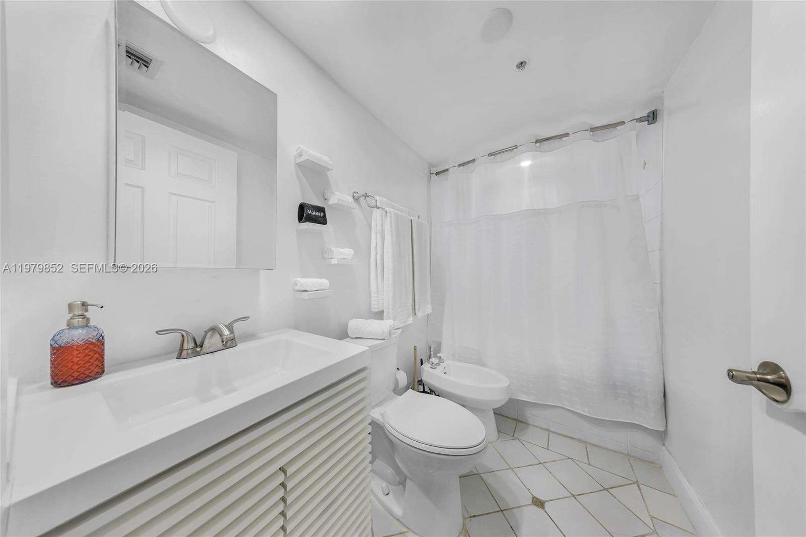 The Mutiny at 2951 Bayshore Dr, Coconut Grove, FL 33133 - For Rent photo 13