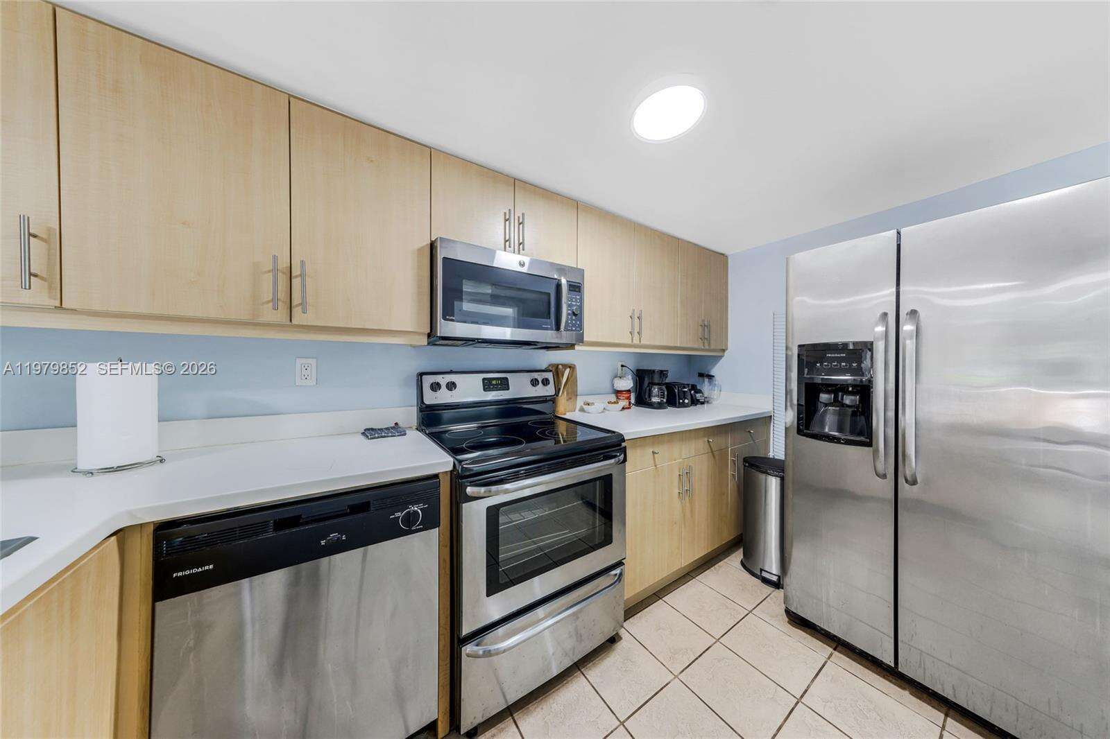 The Mutiny at 2951 Bayshore Dr, Coconut Grove, FL 33133 - For Rent photo 8