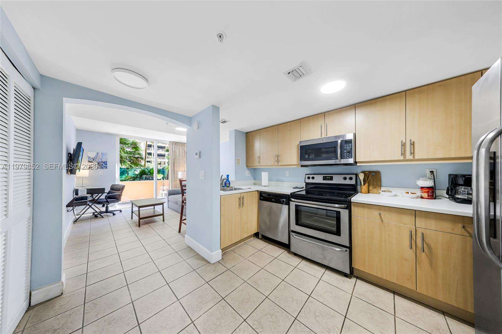 The Mutiny at 2951 Bayshore Dr, Coconut Grove, FL 33133 - For Rent photo 9