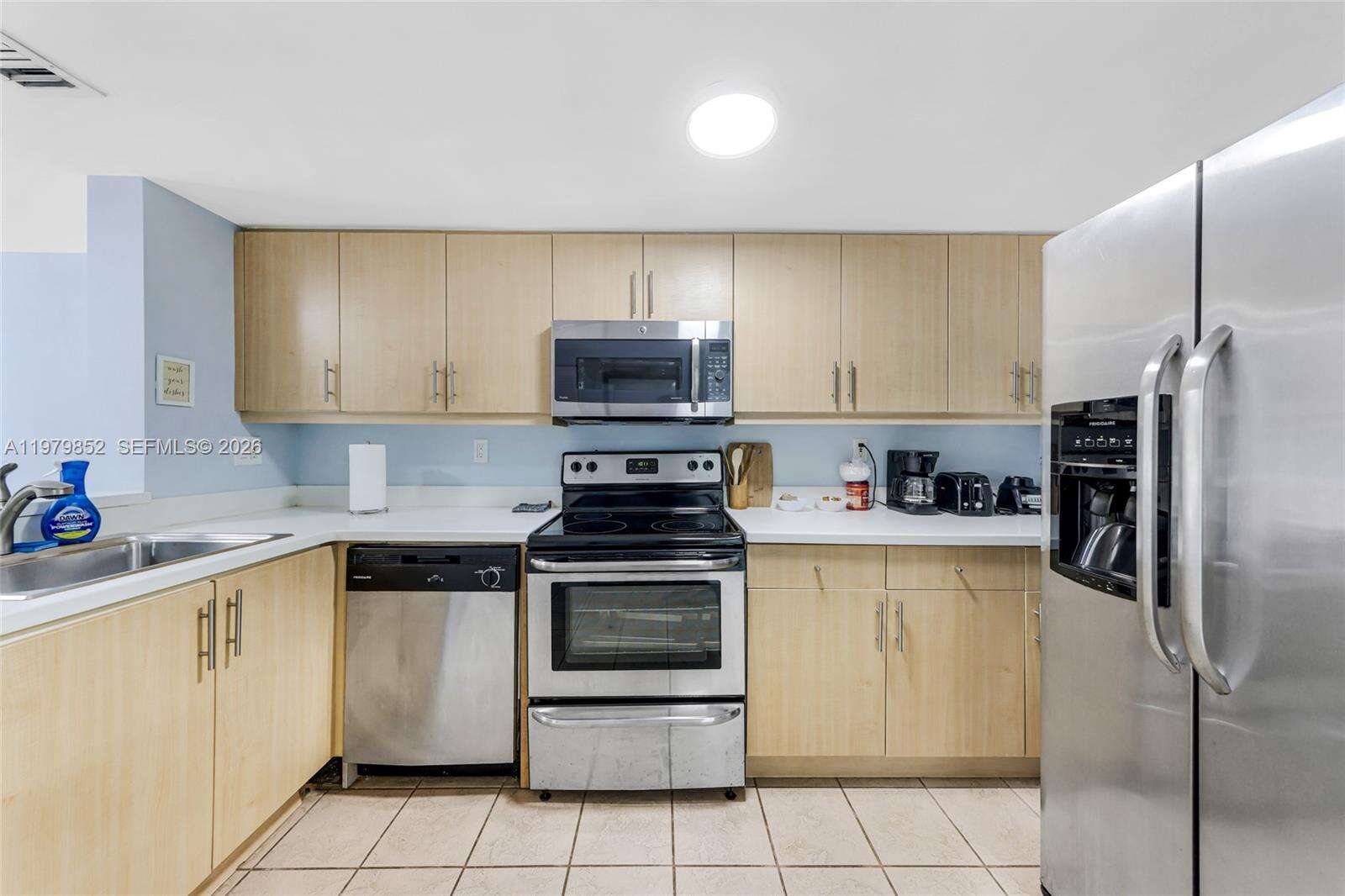The Mutiny at 2951 Bayshore Dr, Coconut Grove, FL 33133 - For Rent photo 10