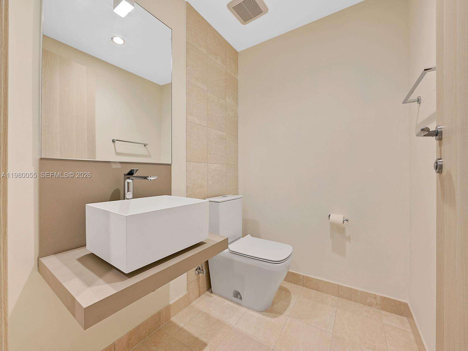 Brickell Flatiron at 1000 Brickell Plz, Miami, FL 33131 - For Rent photo 18