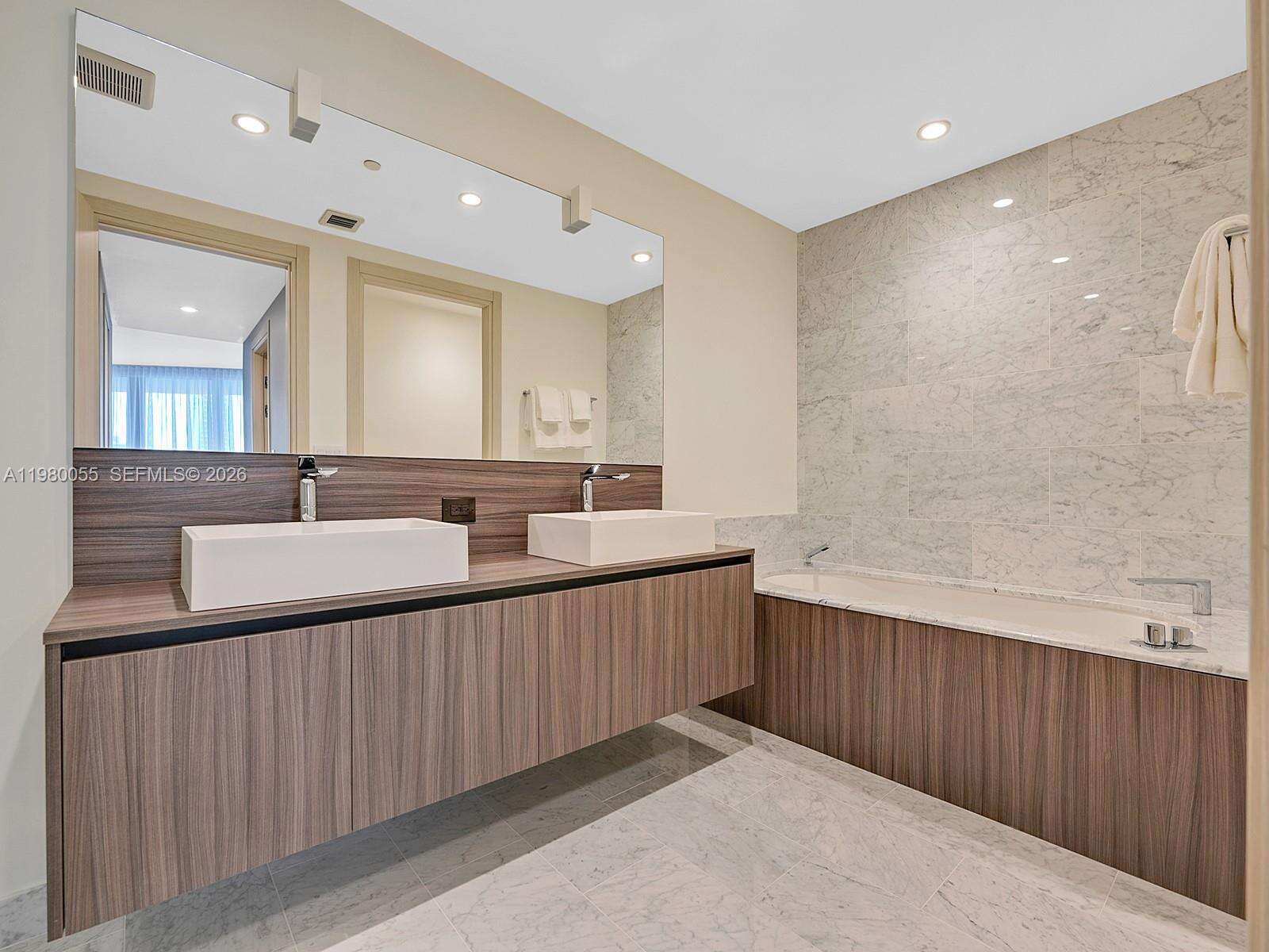 Brickell Flatiron at 1000 Brickell Plz, Miami, FL 33131 - For Rent photo 30