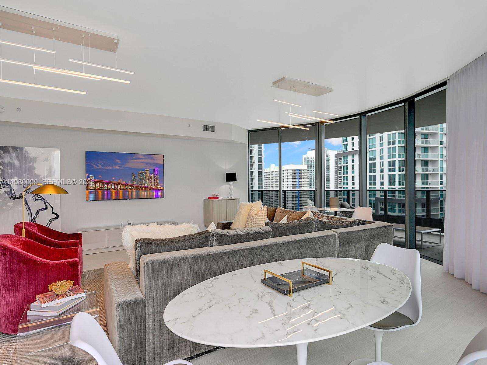Brickell Flatiron at 1000 Brickell Plz, Miami, FL 33131 - For Rent photo 4