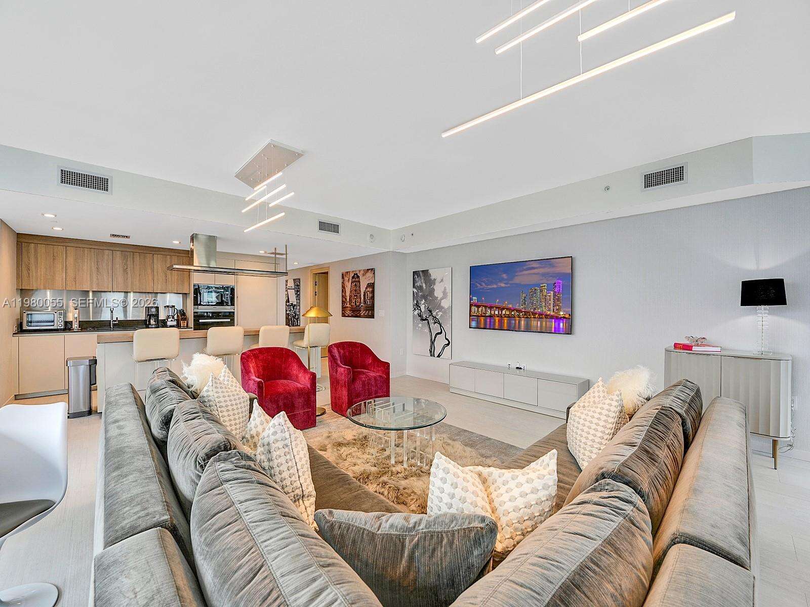 Brickell Flatiron at 1000 Brickell Plz, Miami, FL 33131 - For Rent photo 8