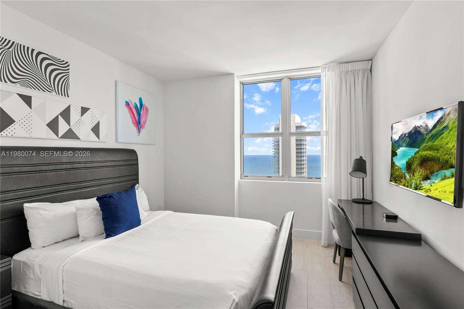 Hyde Beach House at 4010 Ocean Dr, Hollywood, FL 33019 - For Rent photo 11