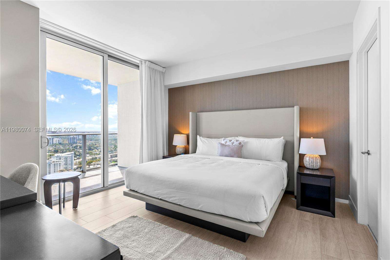Hyde Beach House at 4010 Ocean Dr, Hollywood, FL 33019 - For Rent photo 12
