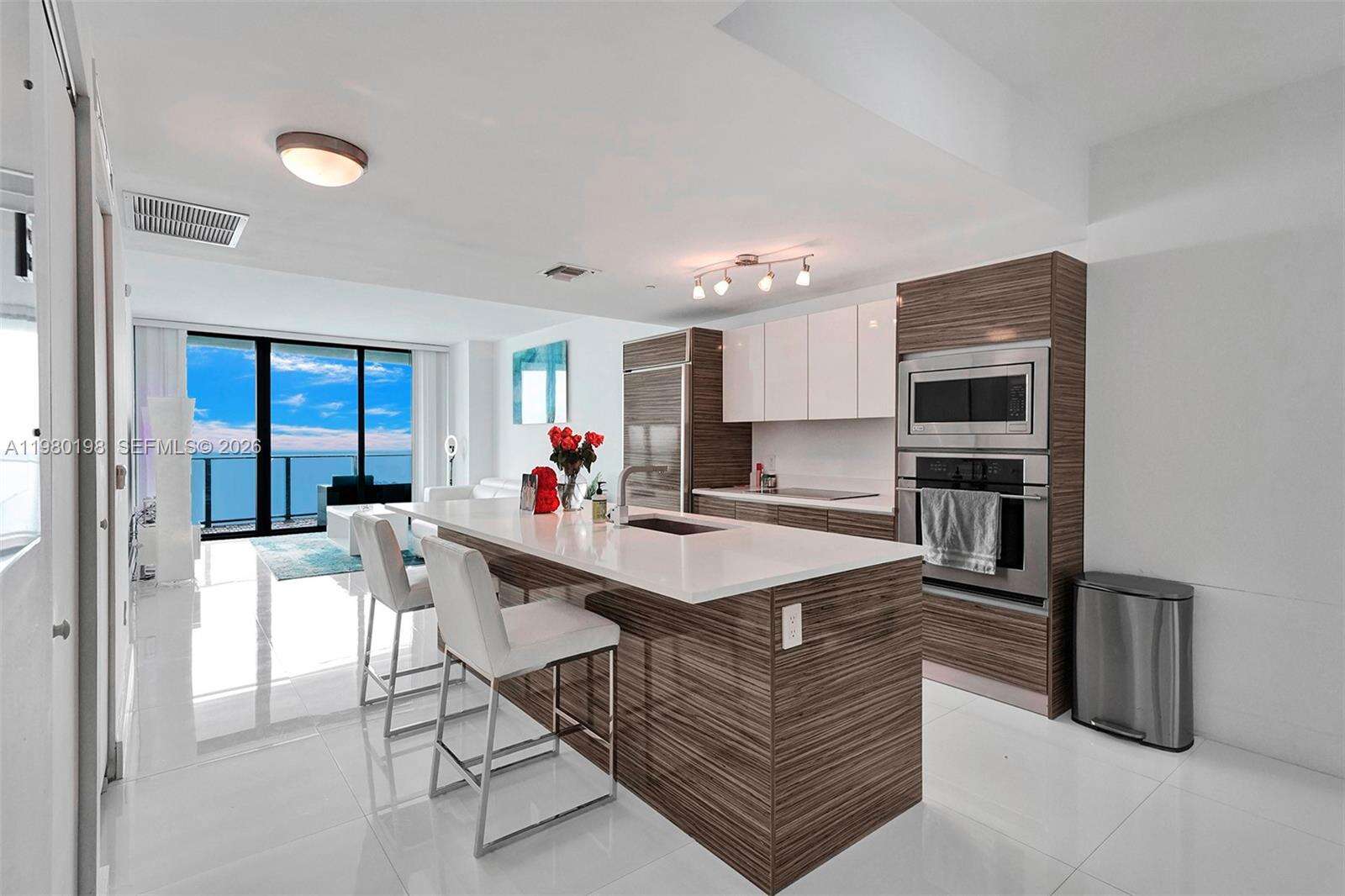 Icon Bay at 460 28 St, Miami, FL 33137 - For Rent photo 11