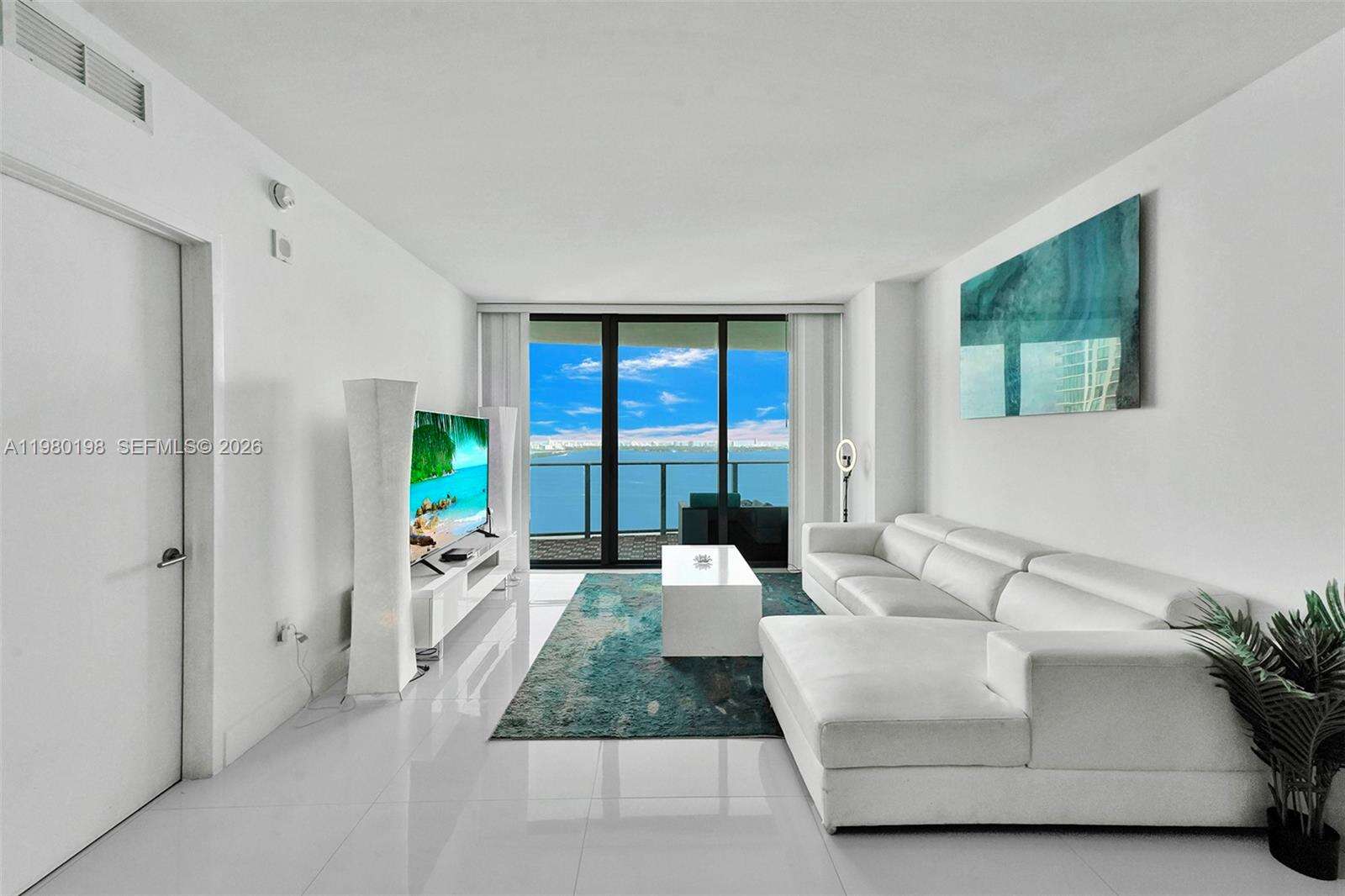 Icon Bay at 460 28 St, Miami, FL 33137 - For Rent photo 20