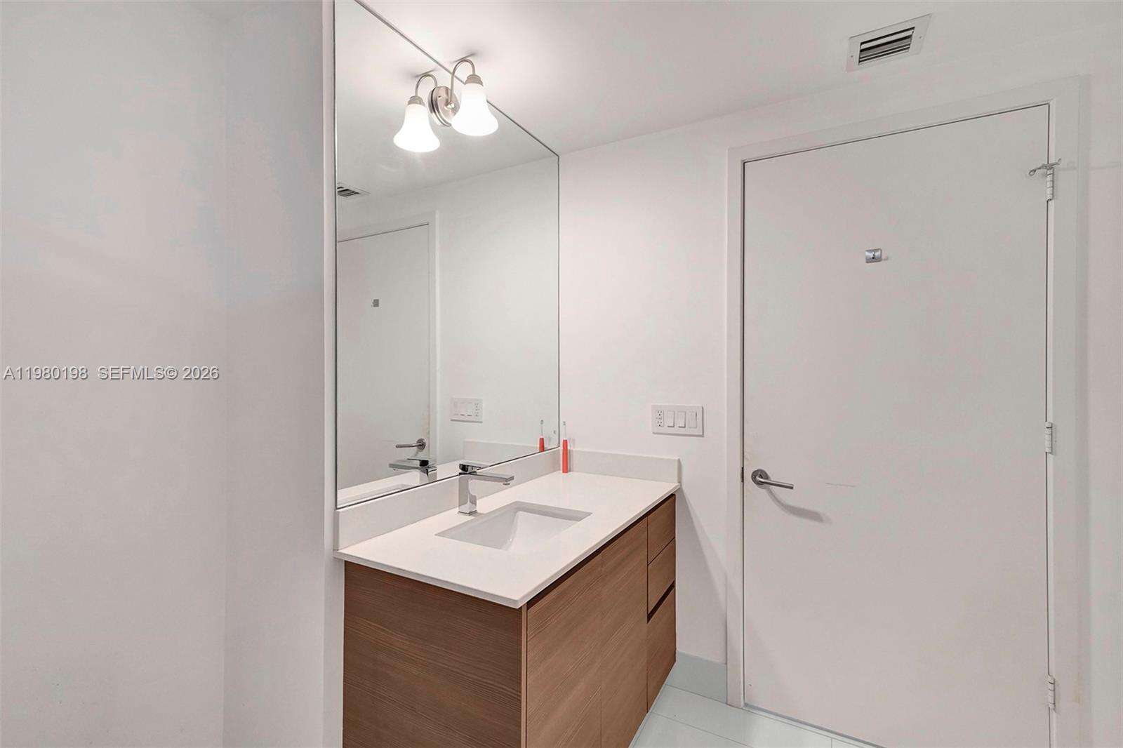 Icon Bay at 460 28 St, Miami, FL 33137 - For Rent photo 25