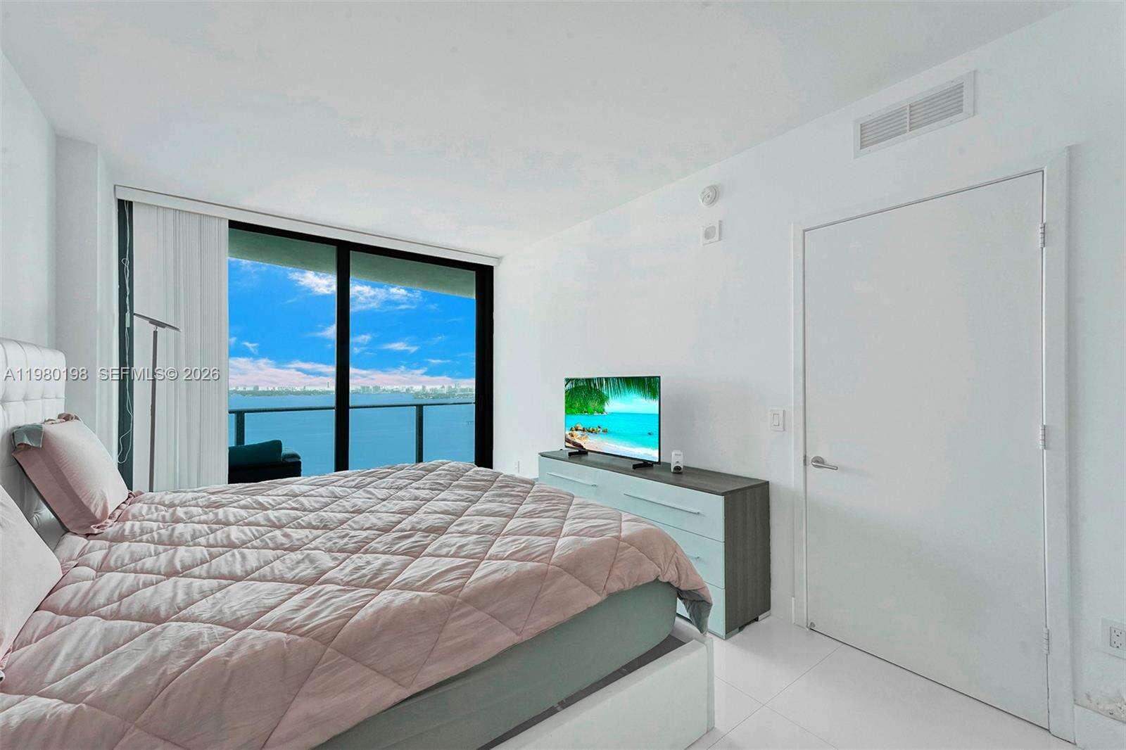 Icon Bay at 460 28 St, Miami, FL 33137 - For Rent photo 31