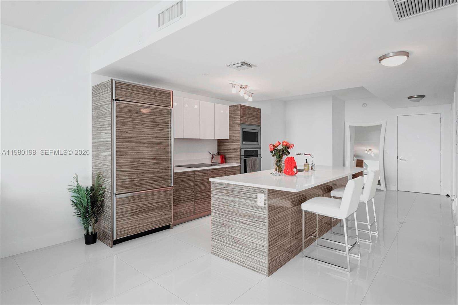 Icon Bay at 460 28 St, Miami, FL 33137 - For Rent photo 40