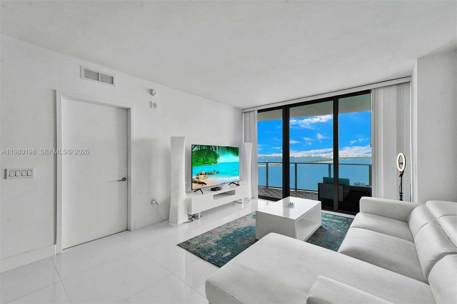 Icon Bay at 460 28 St, Miami, FL 33137 - For Rent photo 44