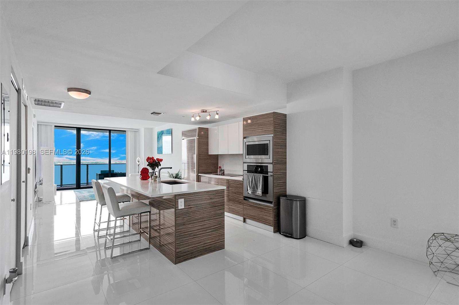 Icon Bay at 460 28 St, Miami, FL 33137 - For Rent photo 8