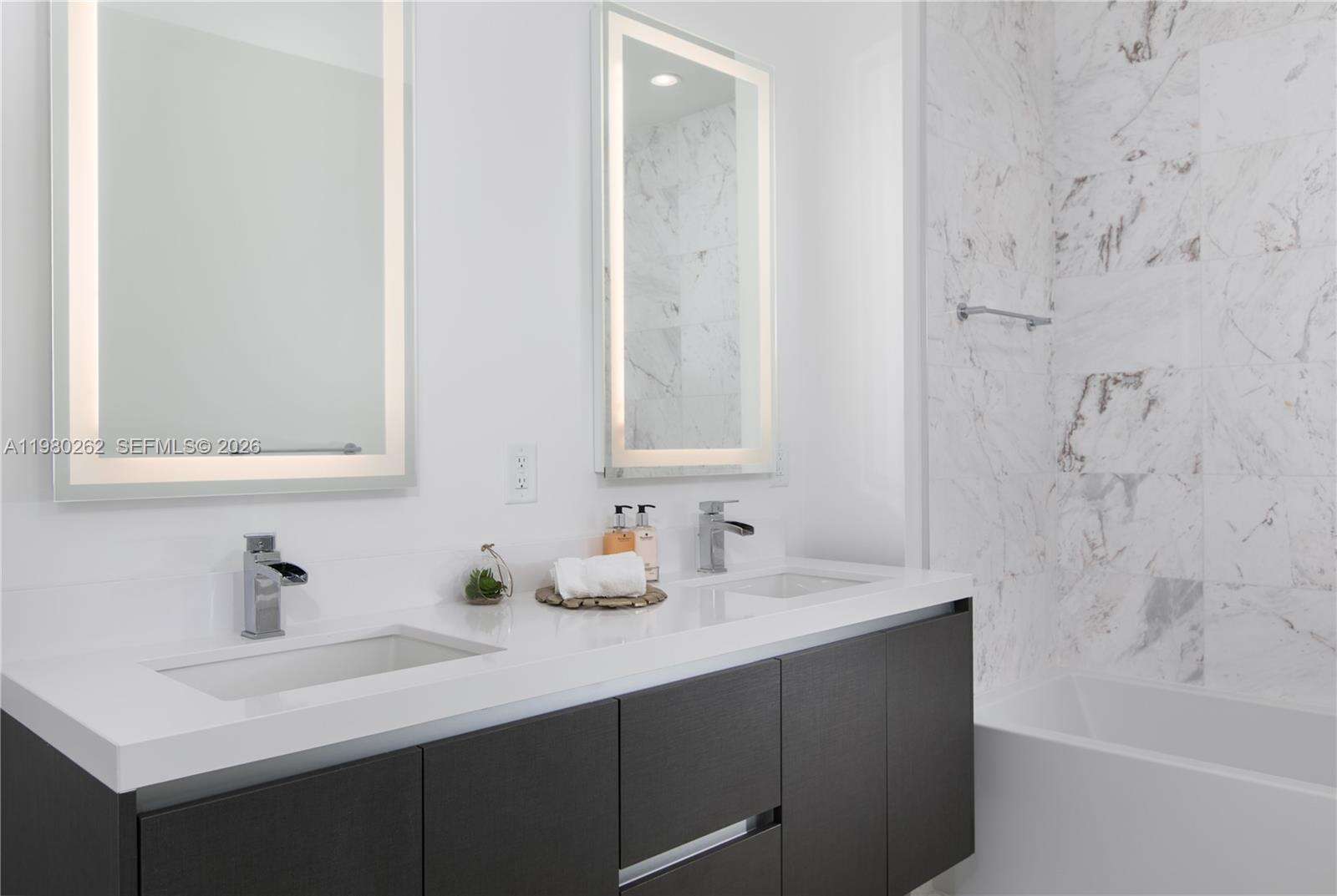 Paramount Miami Worldcenter at 851 1 Ave, Miami, FL 33132 - For Rent photo 15