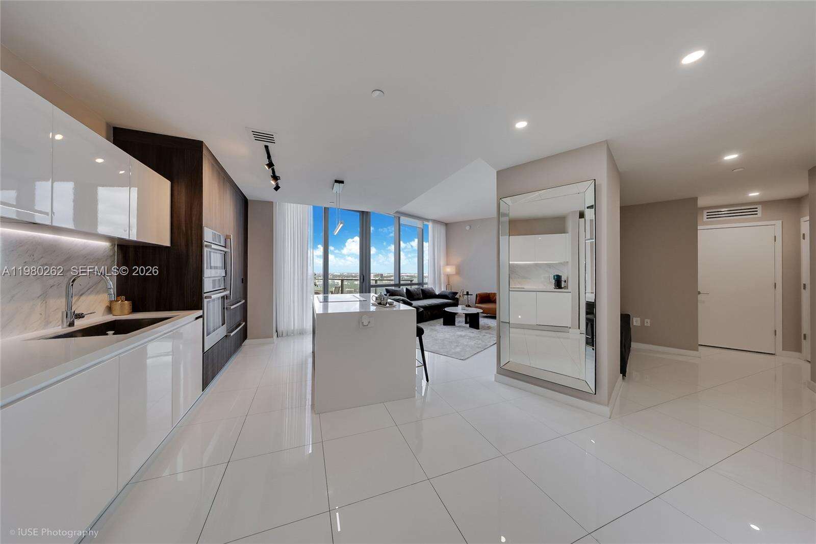 Paramount Miami Worldcenter at 851 1 Ave, Miami, FL 33132 - For Rent photo 3