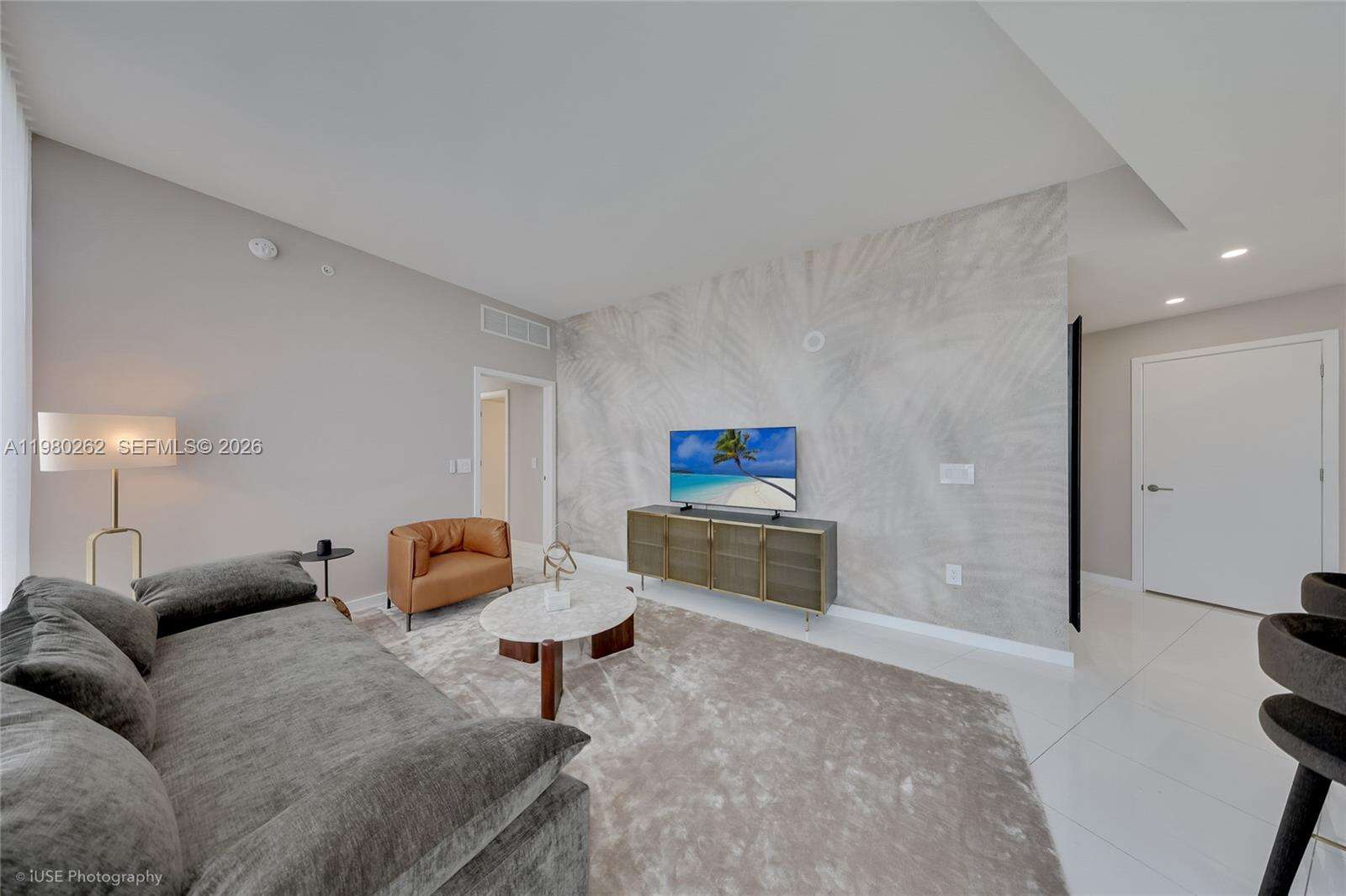 Paramount Miami Worldcenter at 851 1 Ave, Miami, FL 33132 - For Rent photo 8