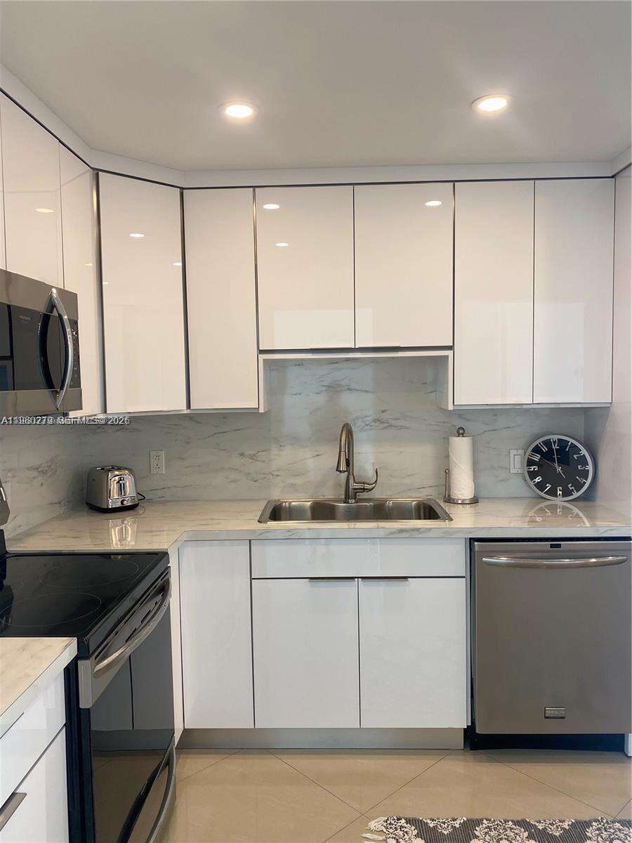 The Tides at 3801 Ocean Dr, Hollywood, FL 33019 - For Rent photo 14