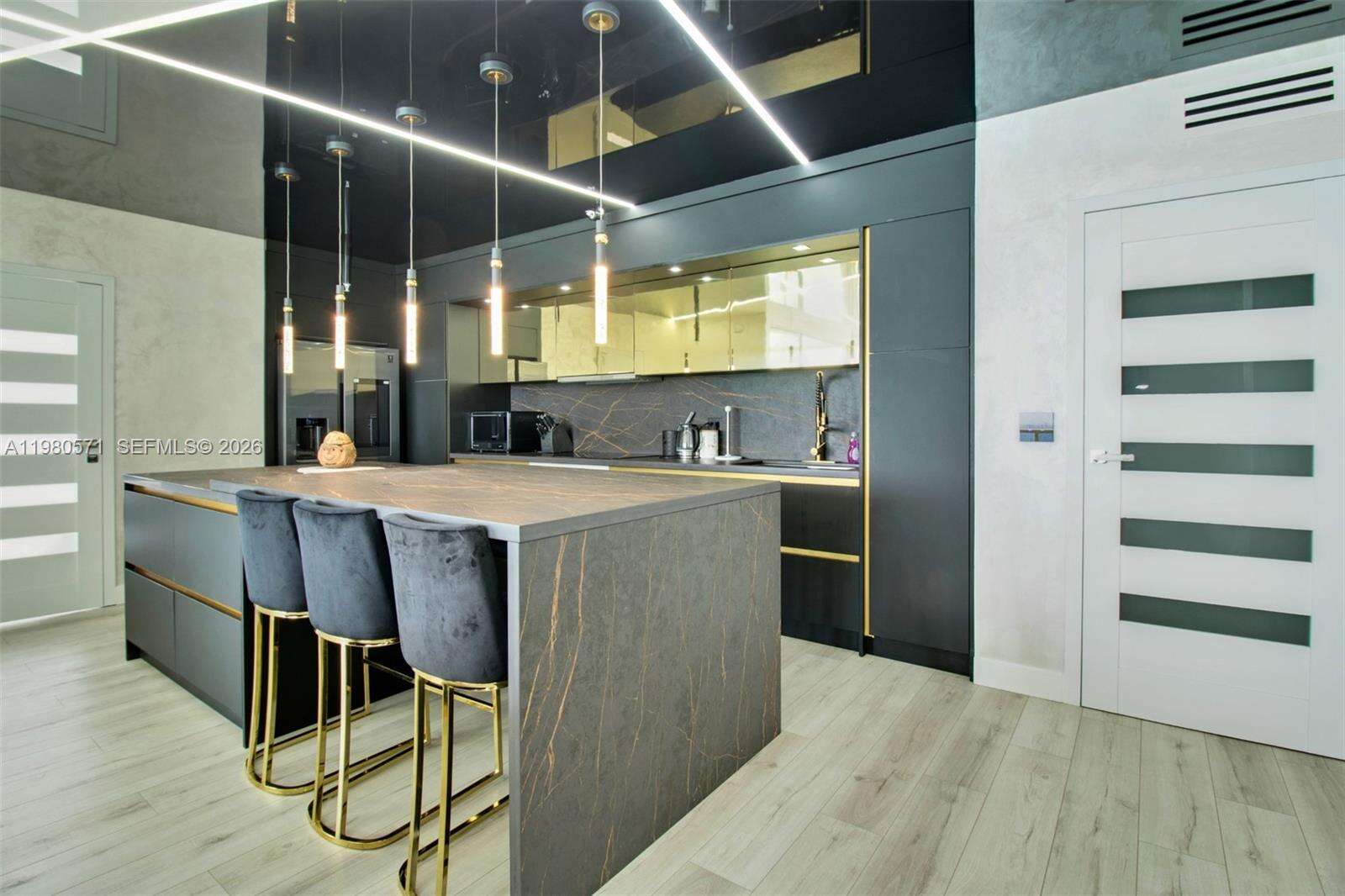 La Perla at 16699 Collins Ave, Sunny Isles Beach, FL 33160 - For Rent photo 2