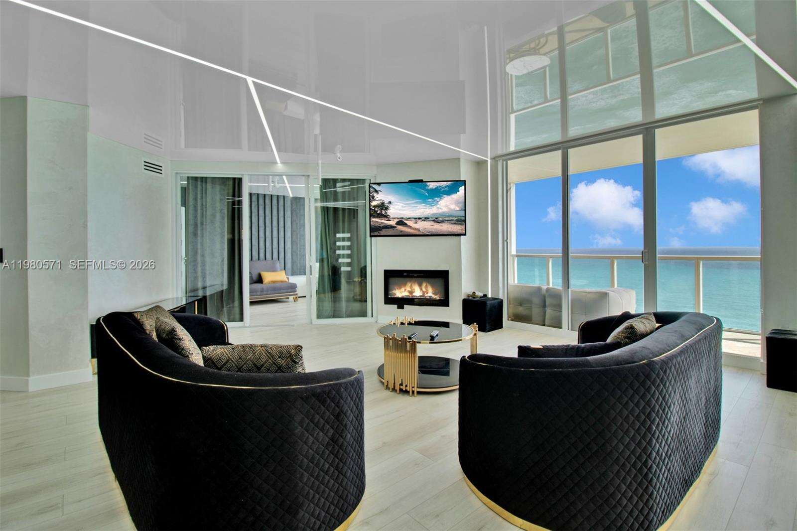La Perla at 16699 Collins Ave, Sunny Isles Beach, FL 33160 - For Rent photo 4
