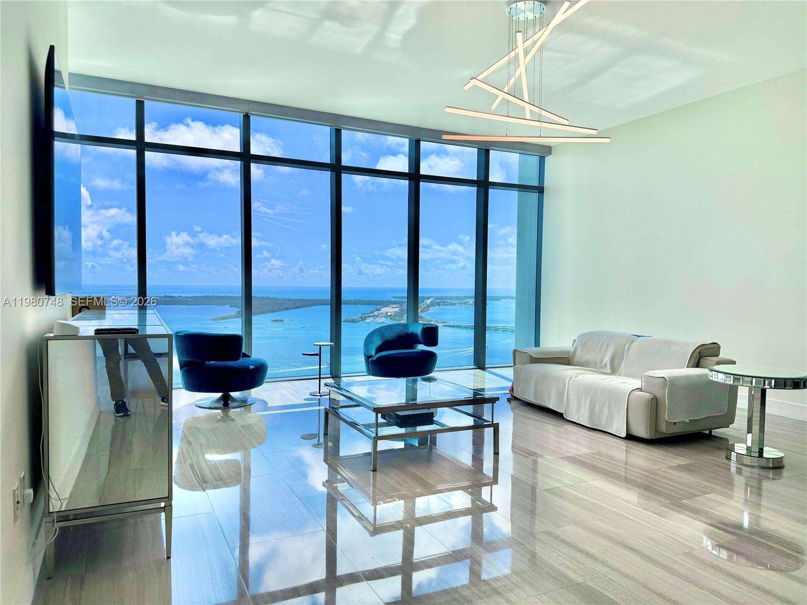 Echo Brickell at 1451 Brickell Ave, Miami, FL 33131 - For Rent photo 12