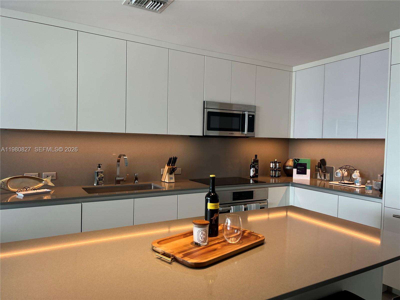 Rise Brickell at 88 7 St, Miami, FL 33130 - For Rent photo 3