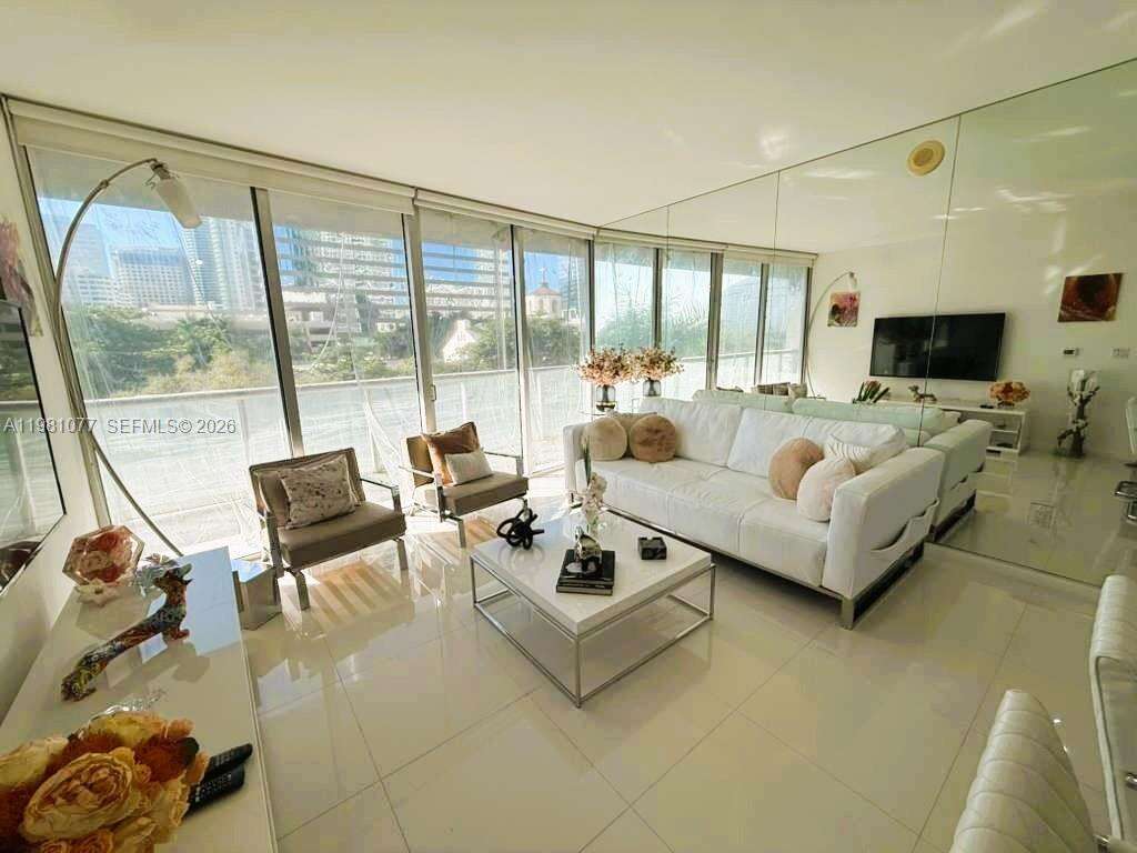 Icon Brickell 2 at 495 Brickell Ave, Miami, FL 33131 - For Rent photo 1