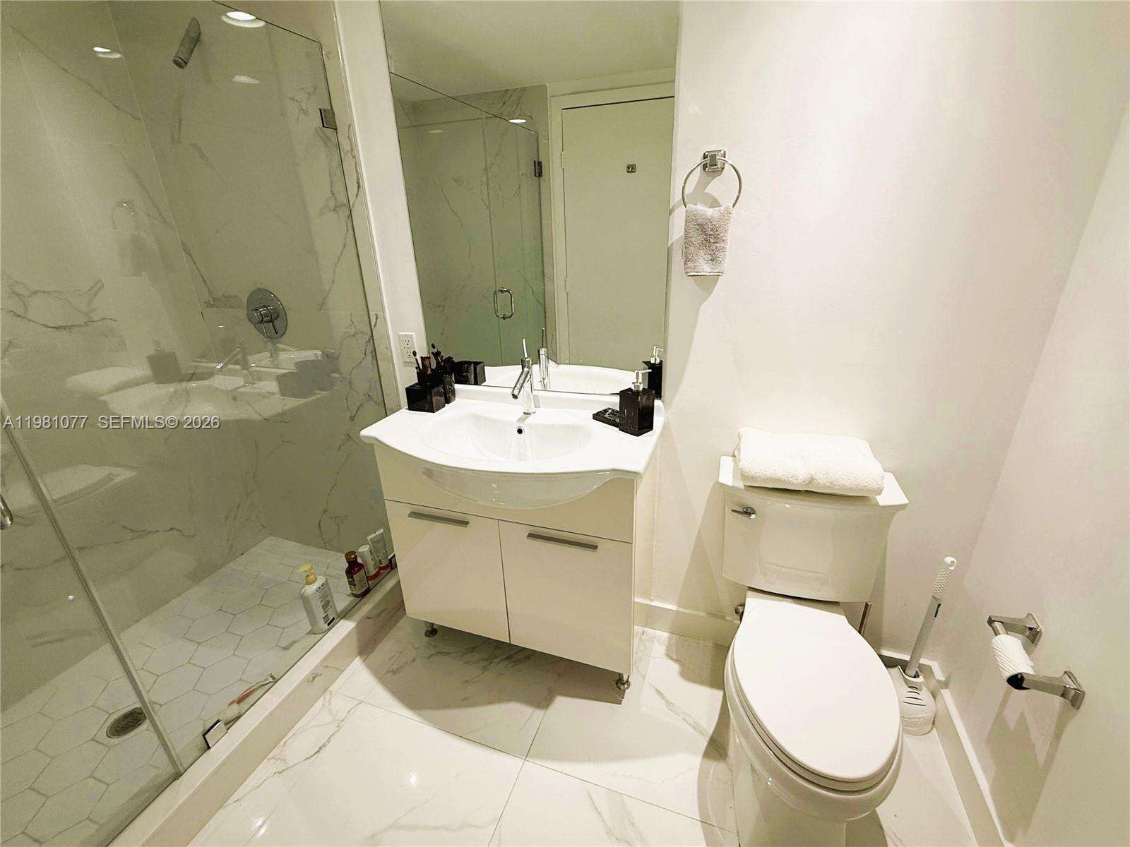 Icon Brickell 2 at 495 Brickell Ave, Miami, FL 33131 - For Rent photo 18