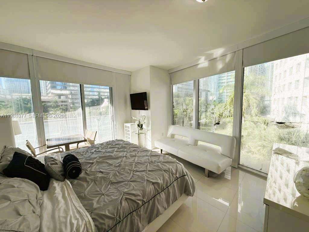 Icon Brickell 2 at 495 Brickell Ave, Miami, FL 33131 - For Rent photo 9
