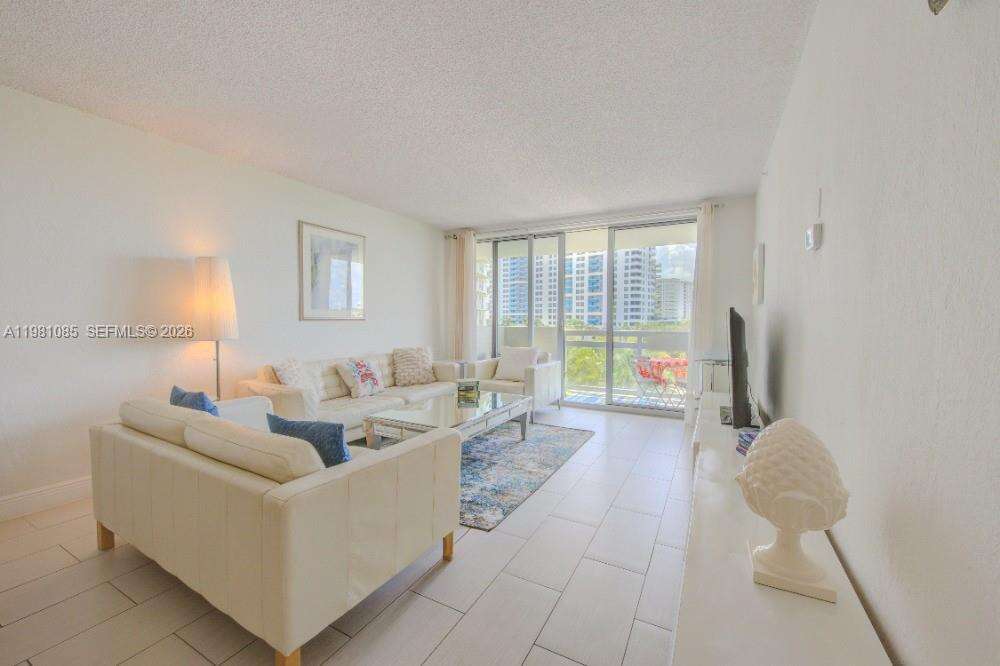Flamingo South Beach at 1500 Bay Rd, Miami Beach, FL 33139 - For Rent photo 3