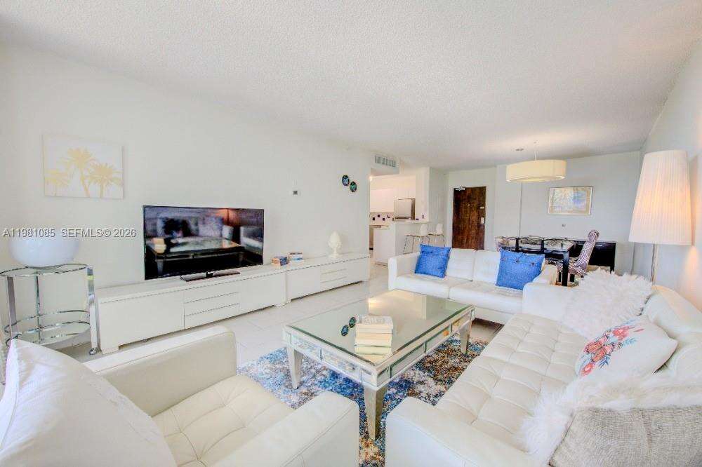 Flamingo South Beach at 1500 Bay Rd, Miami Beach, FL 33139 - For Rent photo 5