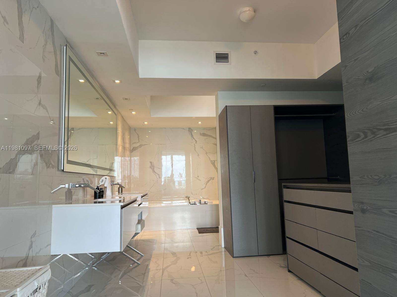 Prive at 5500 Island Estates Dr, Aventura, FL 33160 - For Rent photo 40