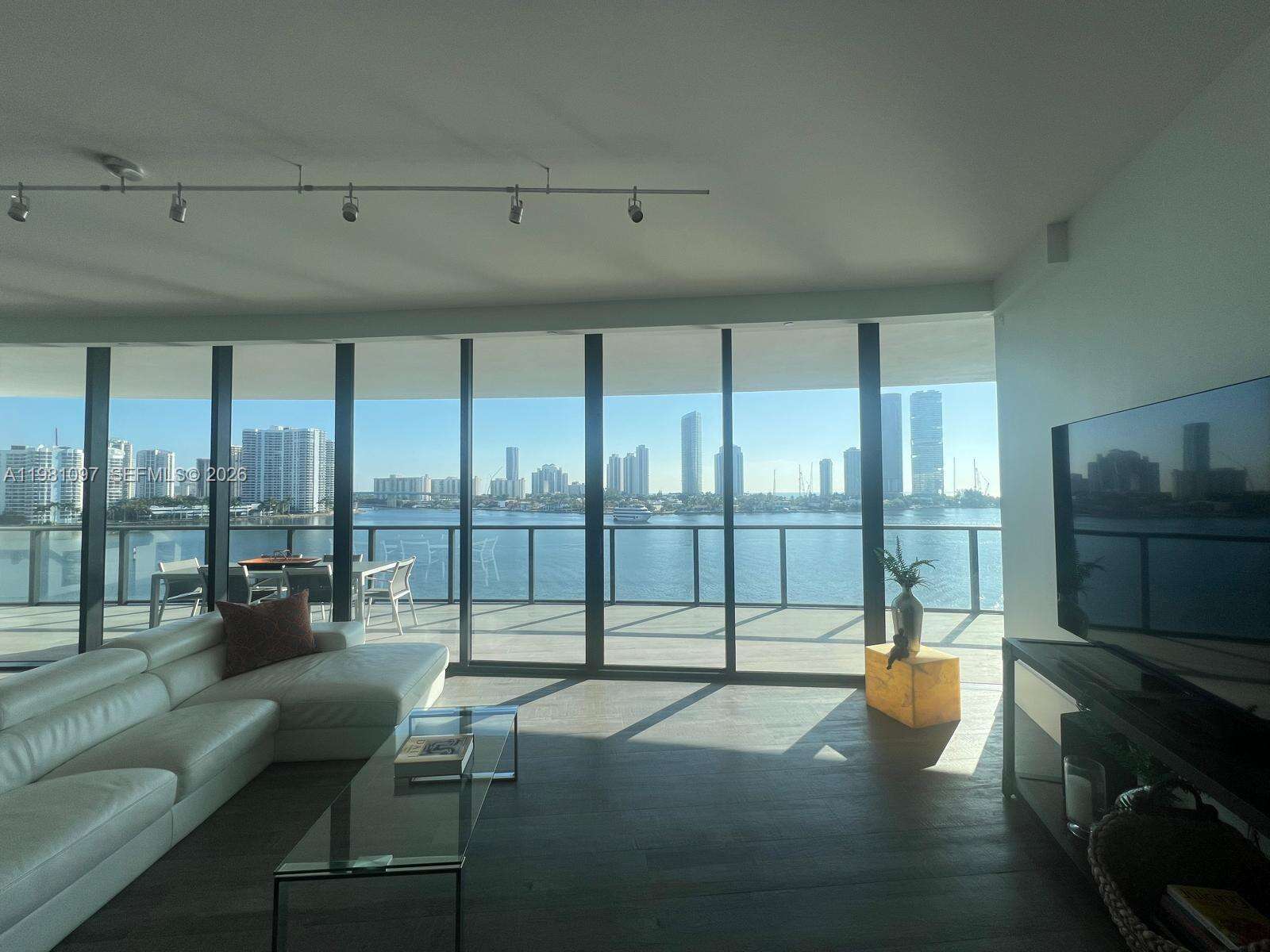 Prive at 5500 Island Estates Dr, Aventura, FL 33160 - For Rent photo 9