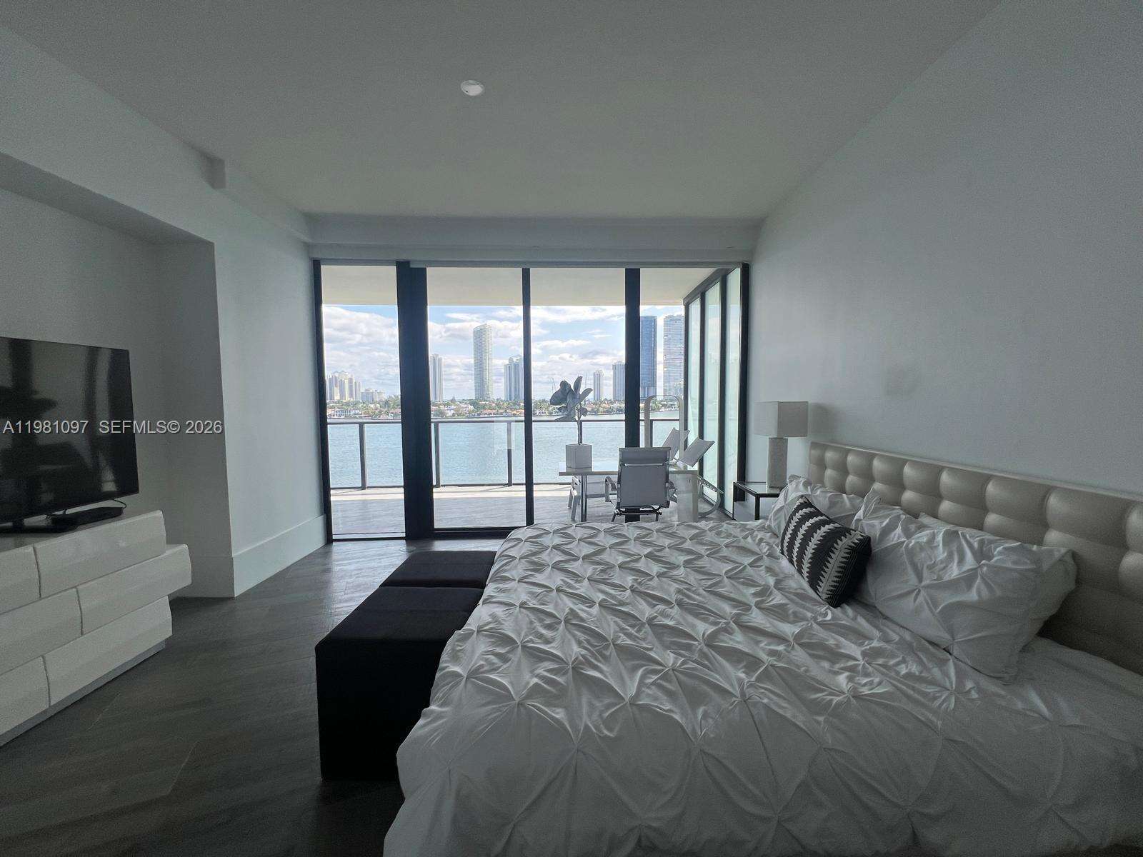 Prive at 5500 Island Estates Dr, Aventura, FL 33160 - For Rent photo 10