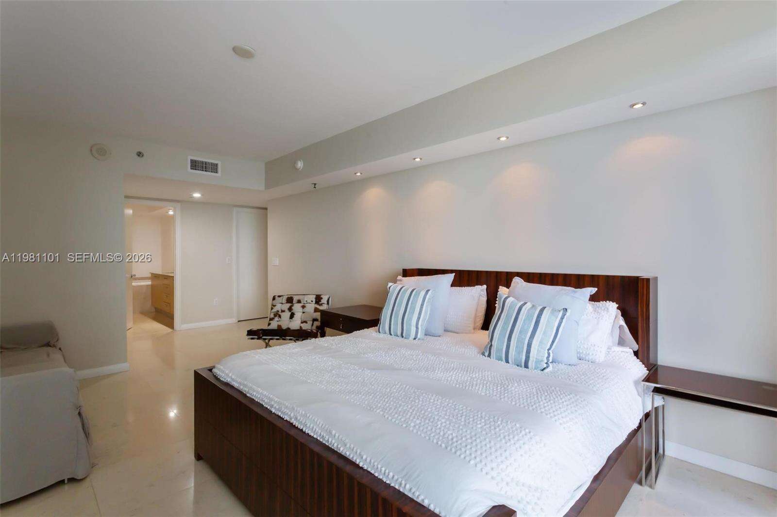 The Beach Club Two at 1830 Ocean Dr, Hallandale Beach, FL 33009 - For Rent photo 18