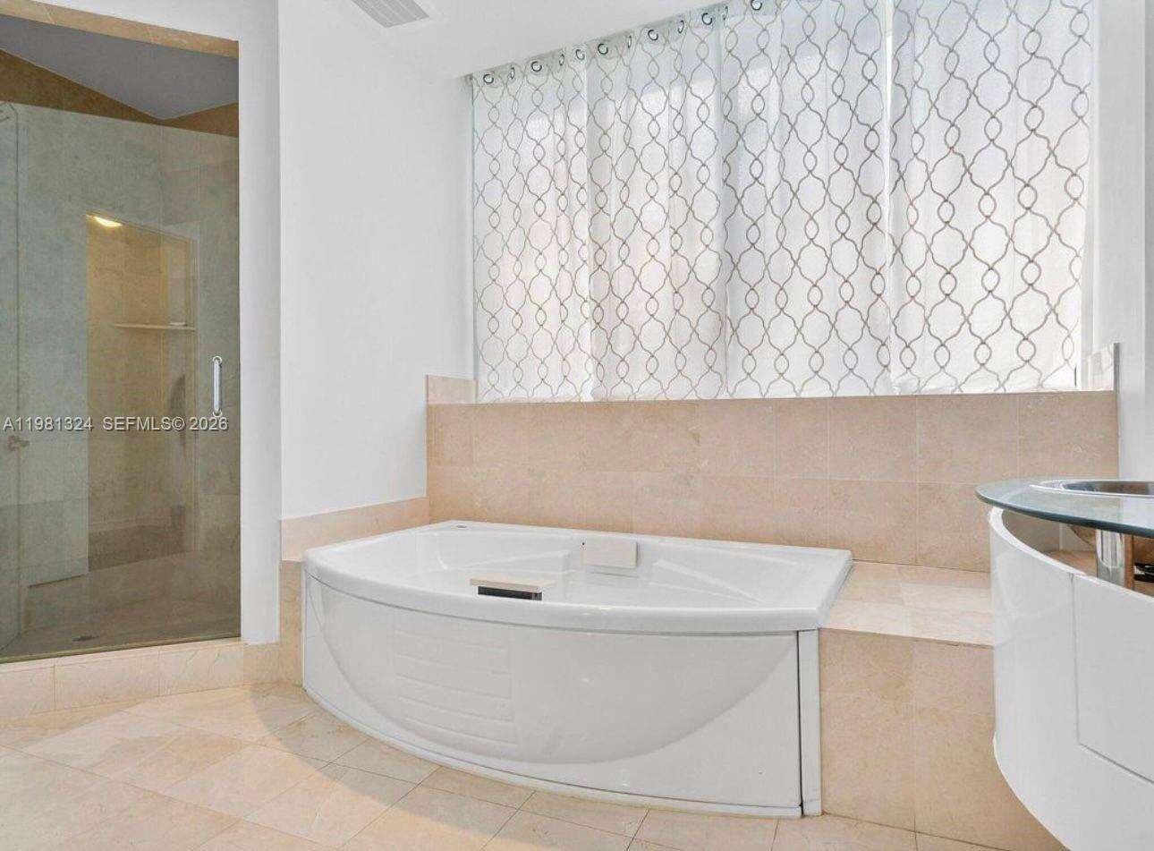 Trump Palace at 18101 Collins Ave, Sunny Isles Beach, FL 33160 - For Rent photo 20