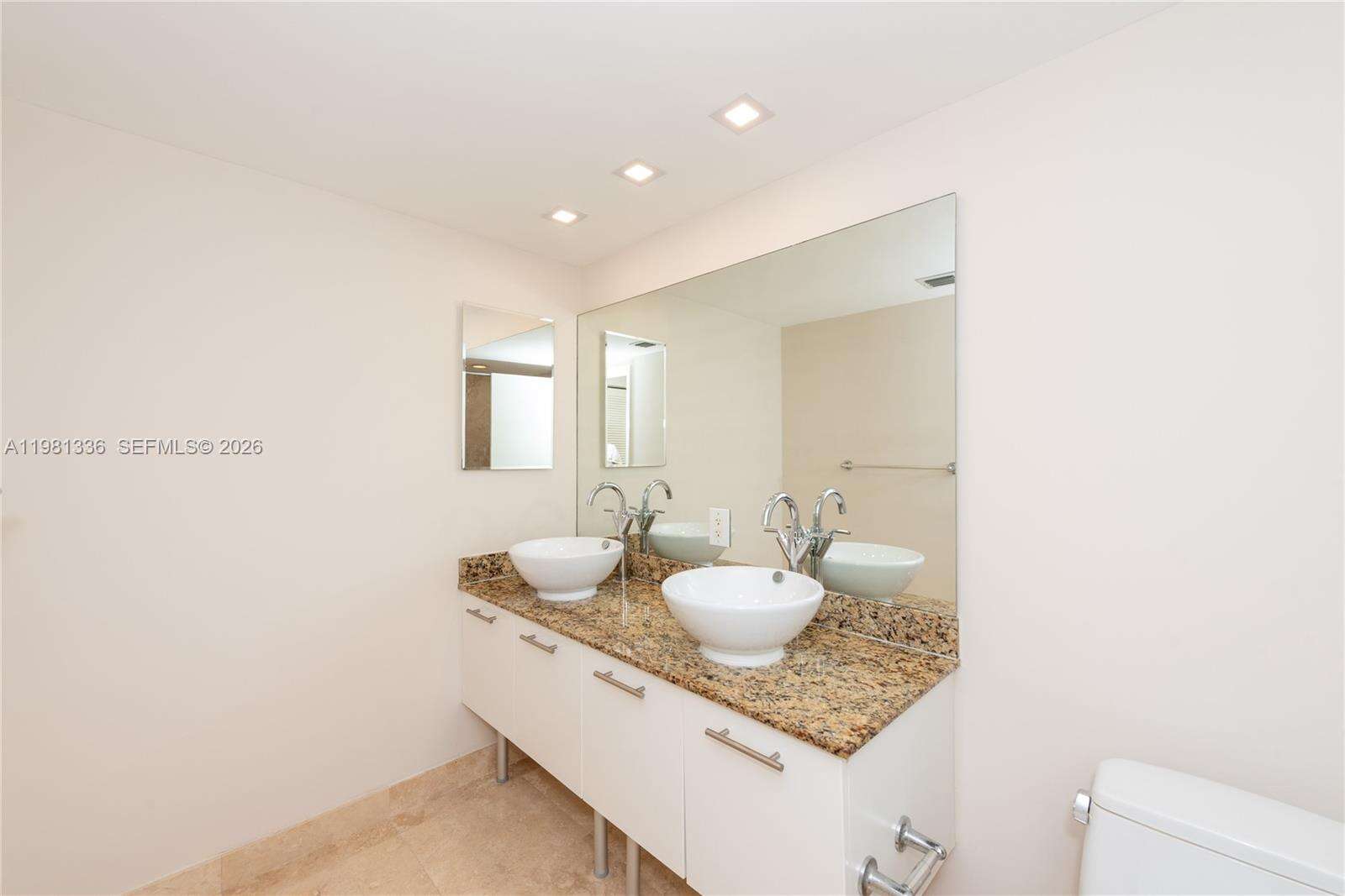 Brickell On The River at 41 5 St, Miami, FL 33131 - For Rent photo 12