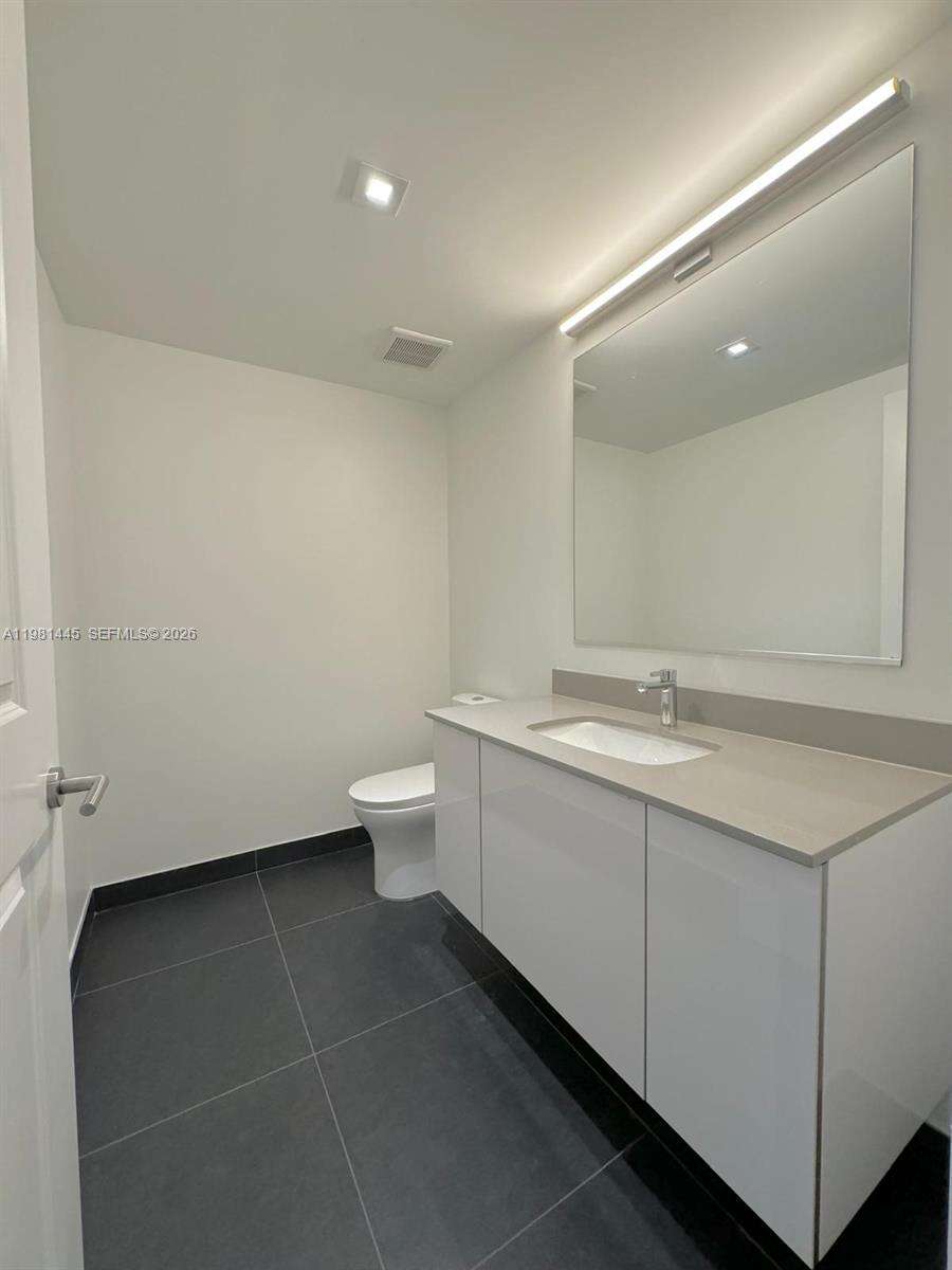 Canvas at 1600 1 Ave, Miami, FL 33132 - For Rent photo 6