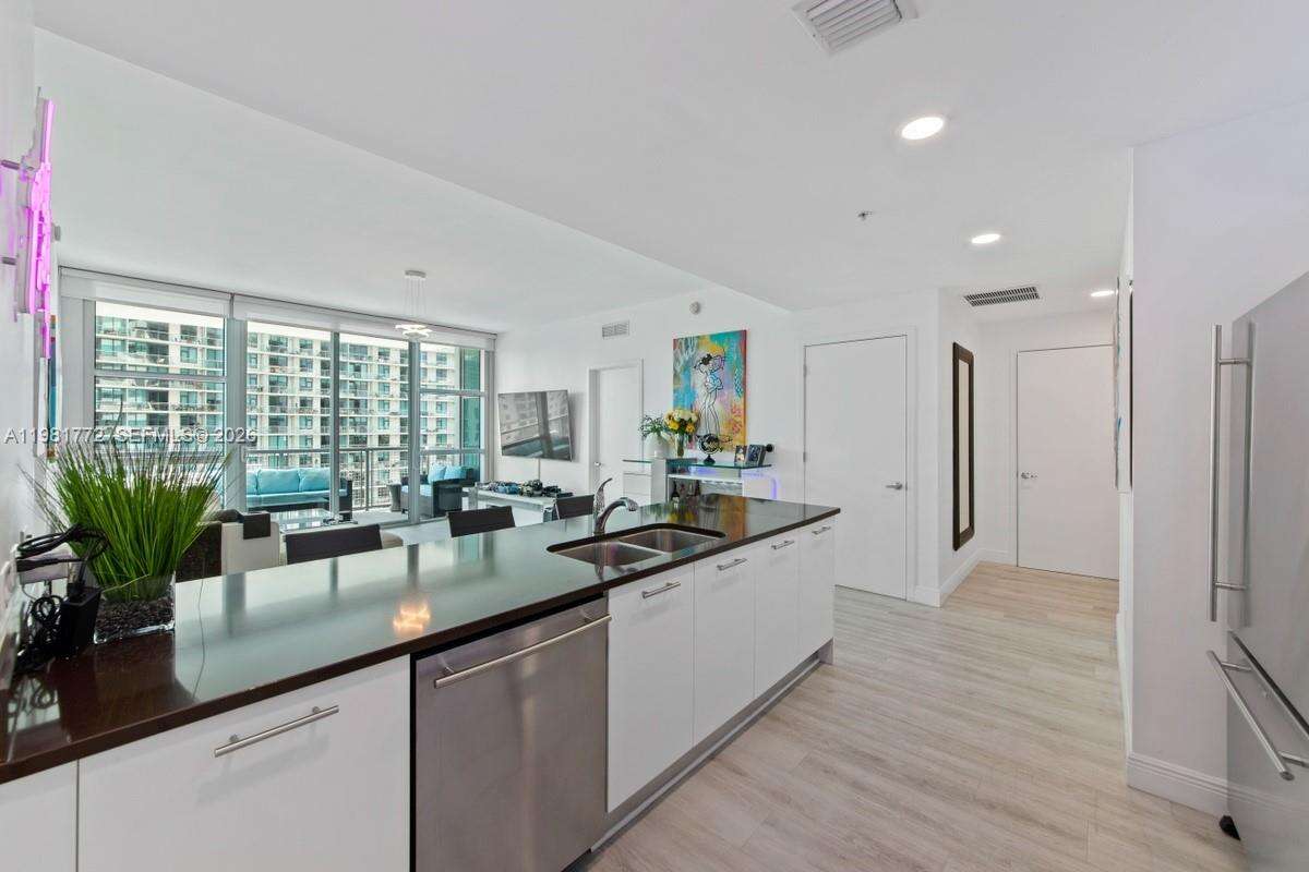 Four Midtown at 3301 1 Ave, Miami, FL 33137 - For Rent photo 12