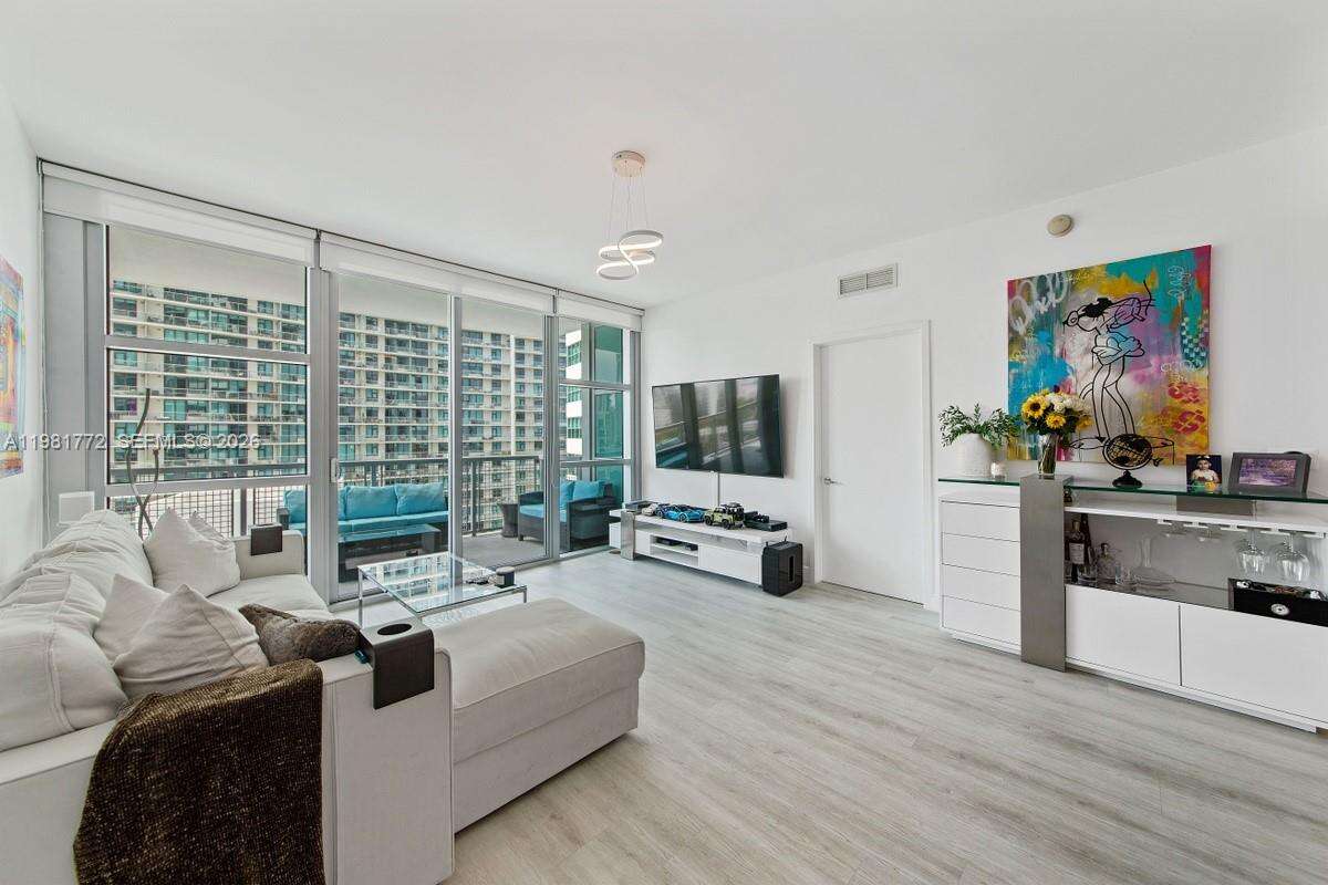 Four Midtown at 3301 1 Ave, Miami, FL 33137 - For Rent photo 5