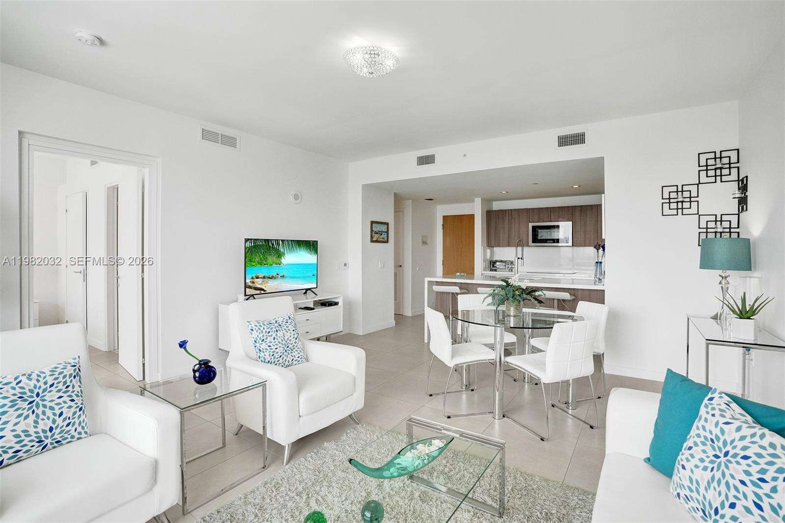 Tiffany House at 401 Birch Rd, Fort Lauderdale, FL 33304 - For Rent photo 14