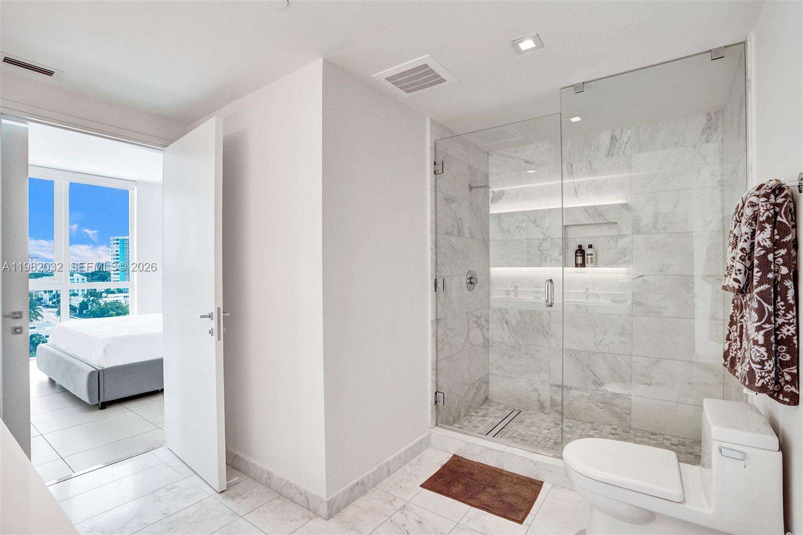 Tiffany House at 401 Birch Rd, Fort Lauderdale, FL 33304 - For Rent photo 20