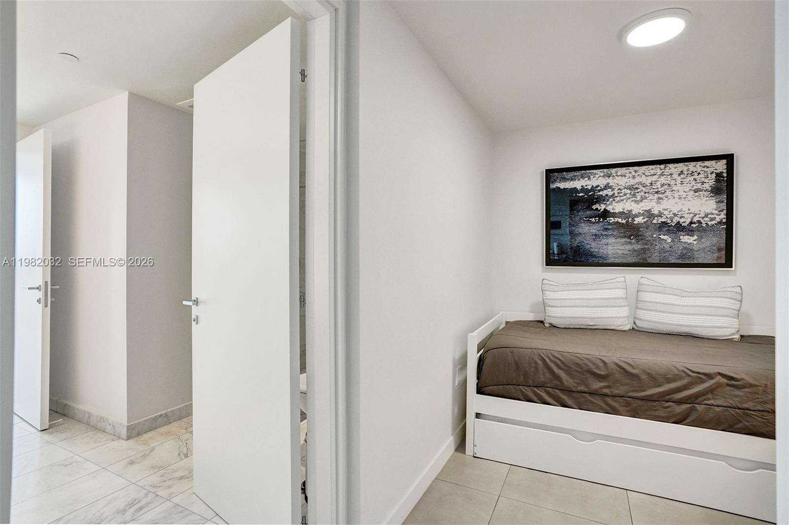 Tiffany House at 401 Birch Rd, Fort Lauderdale, FL 33304 - For Rent photo 23