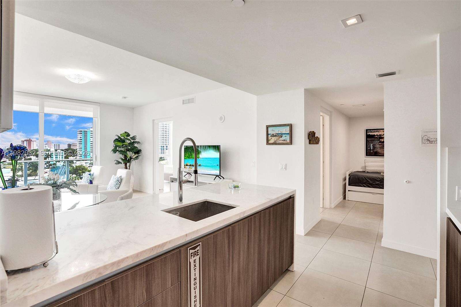 Tiffany House at 401 Birch Rd, Fort Lauderdale, FL 33304 - For Rent photo 29