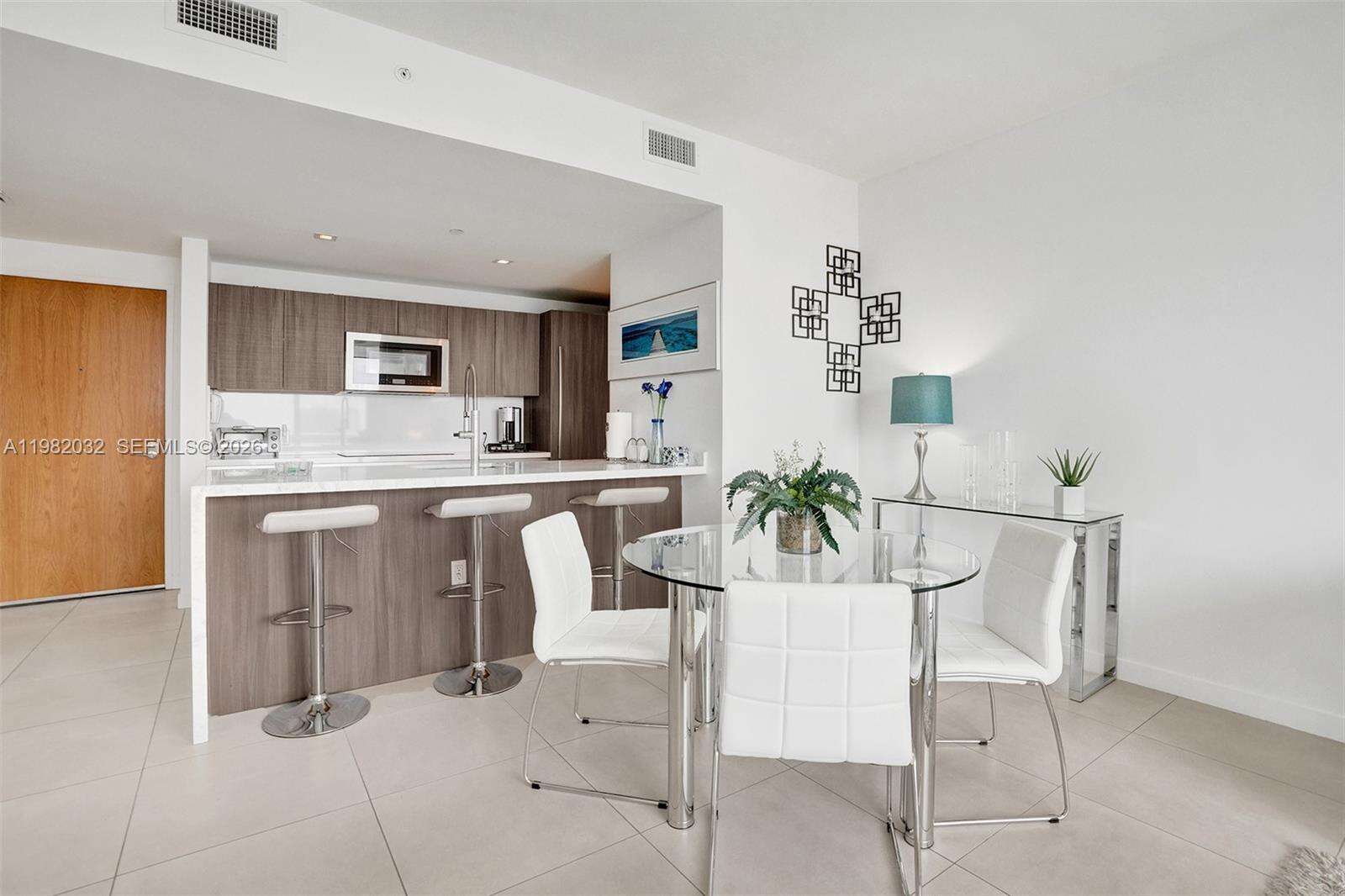 Tiffany House at 401 Birch Rd, Fort Lauderdale, FL 33304 - For Rent photo 31