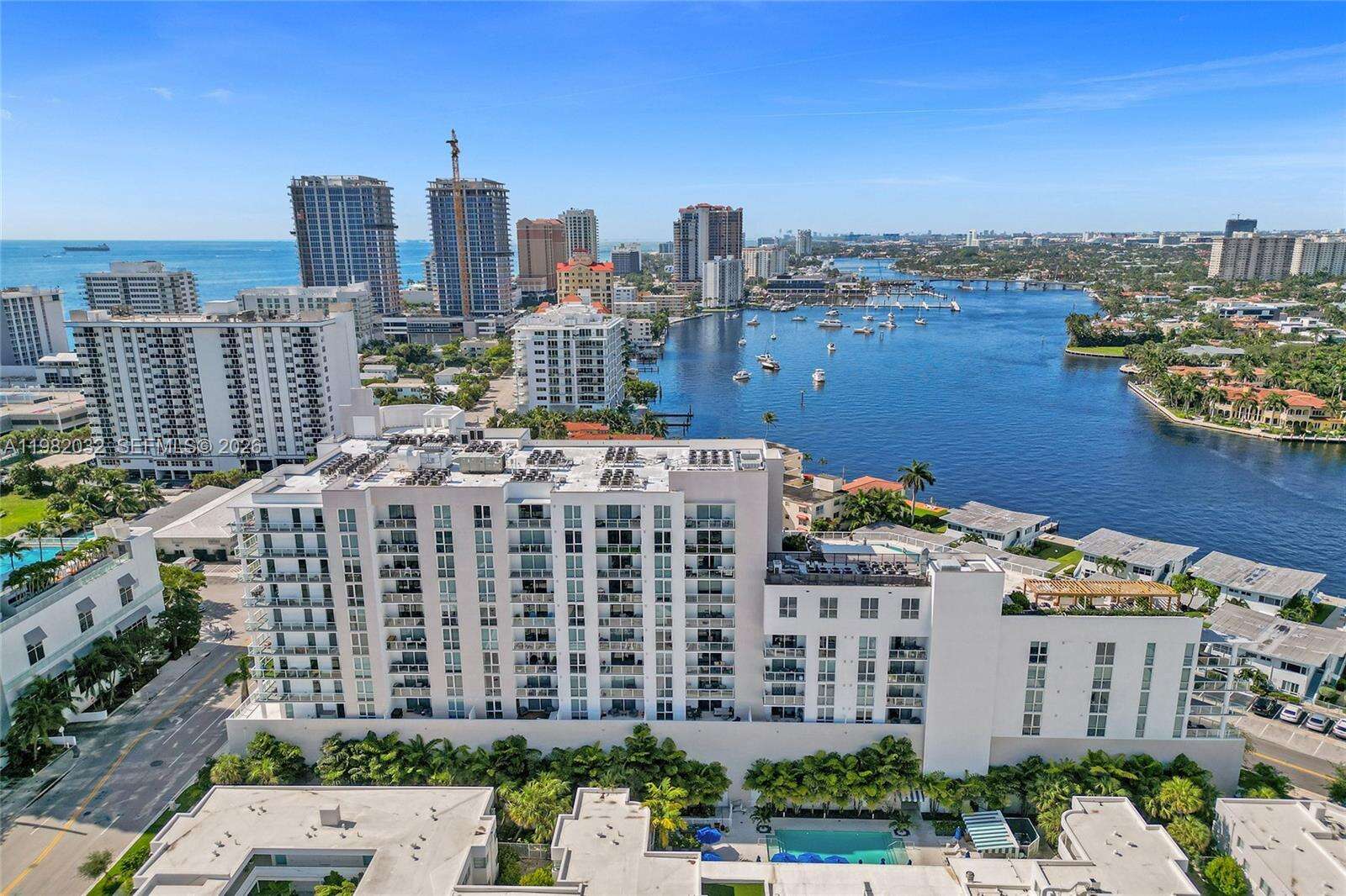 Tiffany House at 401 Birch Rd, Fort Lauderdale, FL 33304 - For Rent photo 47