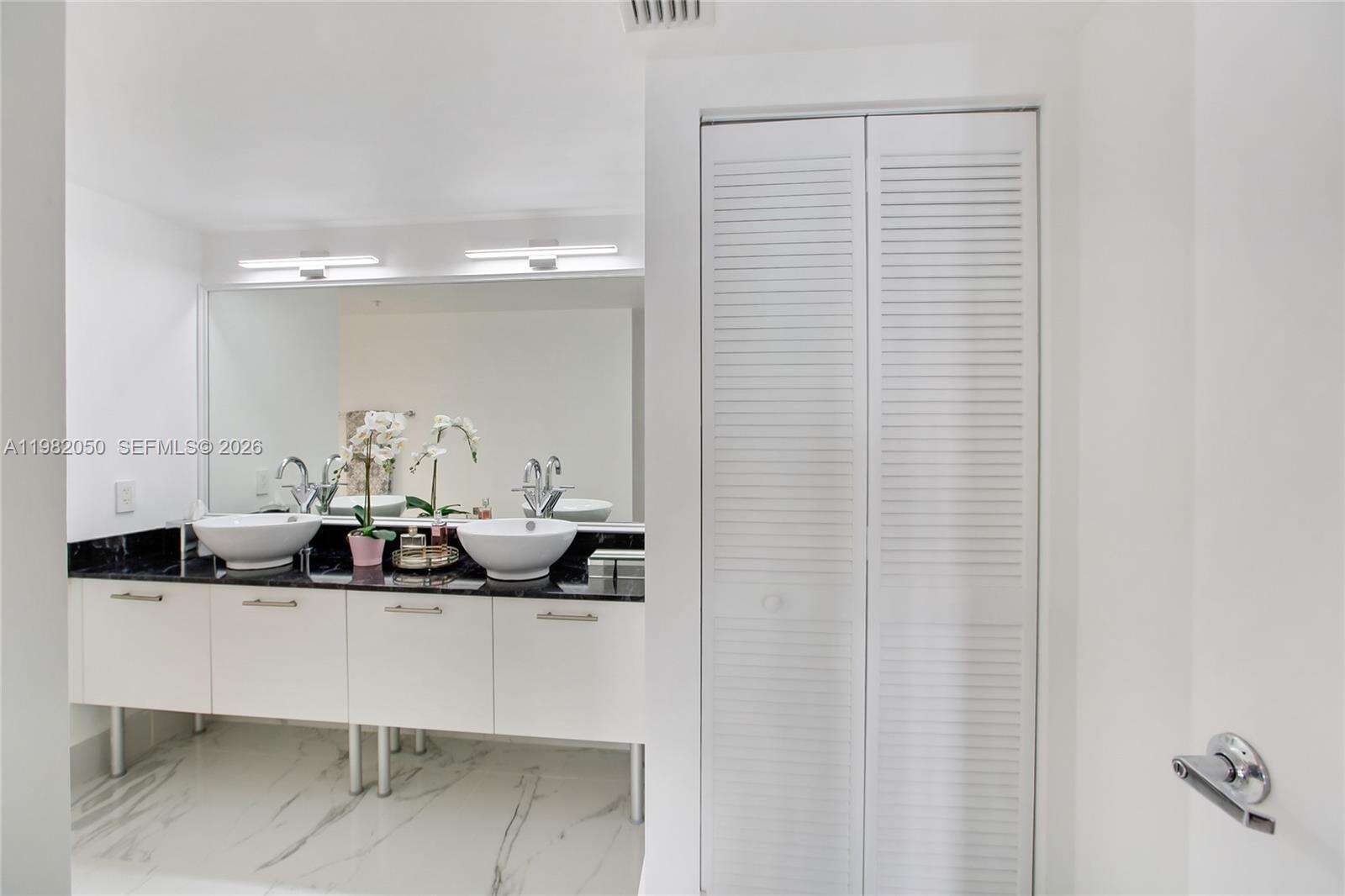 Brickell On The River at 41 5 St, Miami, FL 33131 - For Rent photo 32