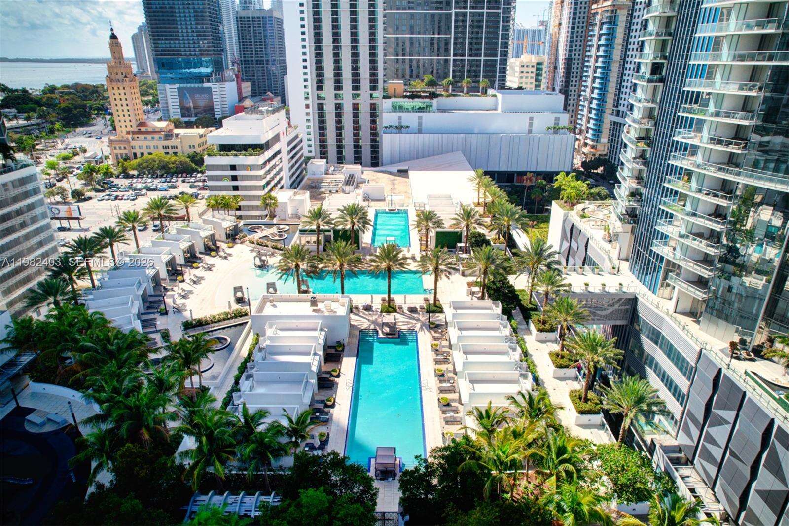 Paramount Miami Worldcenter at 851 1 Ave, Miami, FL 33132 - For Rent photo 1