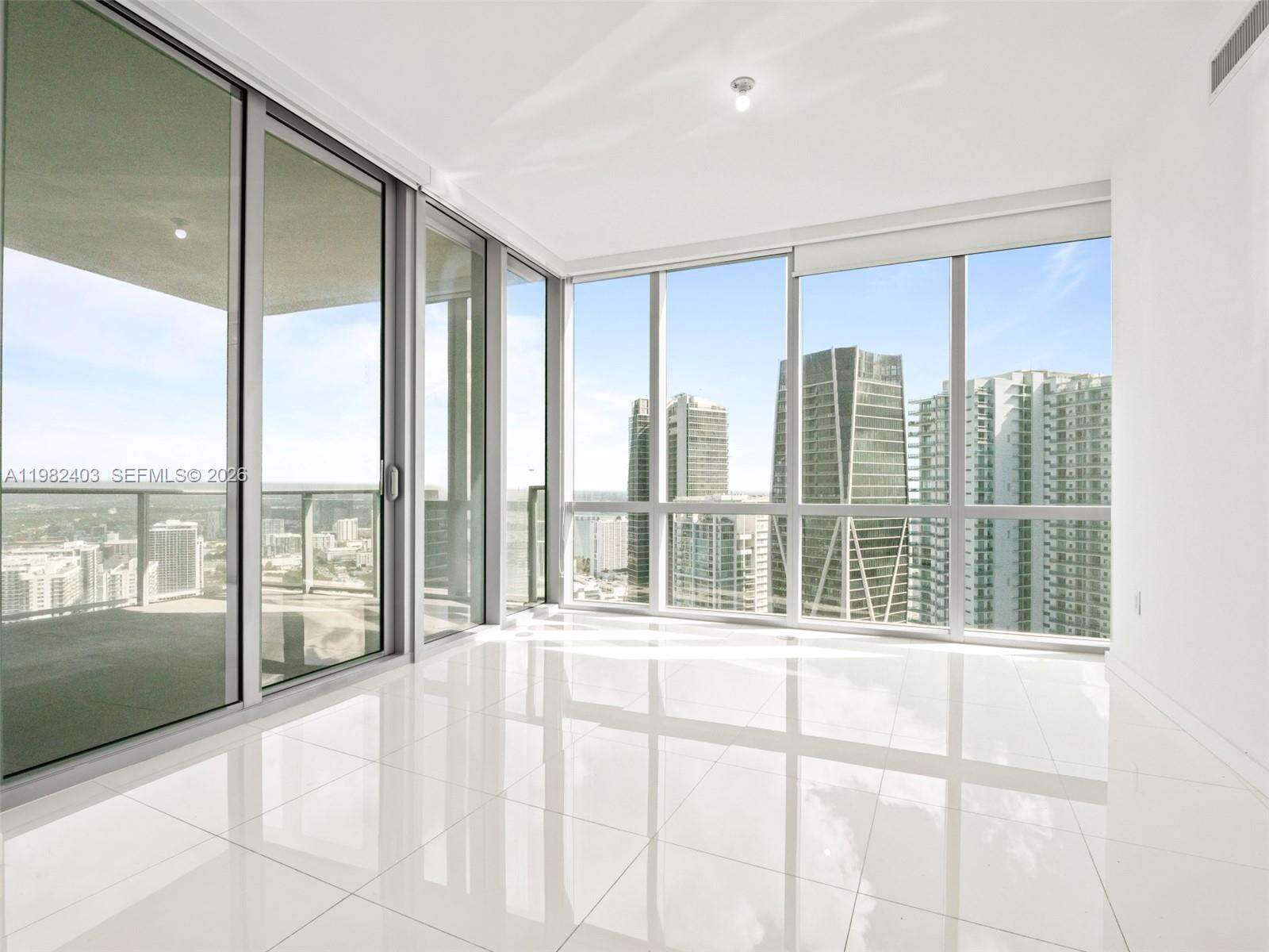 Paramount Miami Worldcenter at 851 1 Ave, Miami, FL 33132 - For Rent photo 11