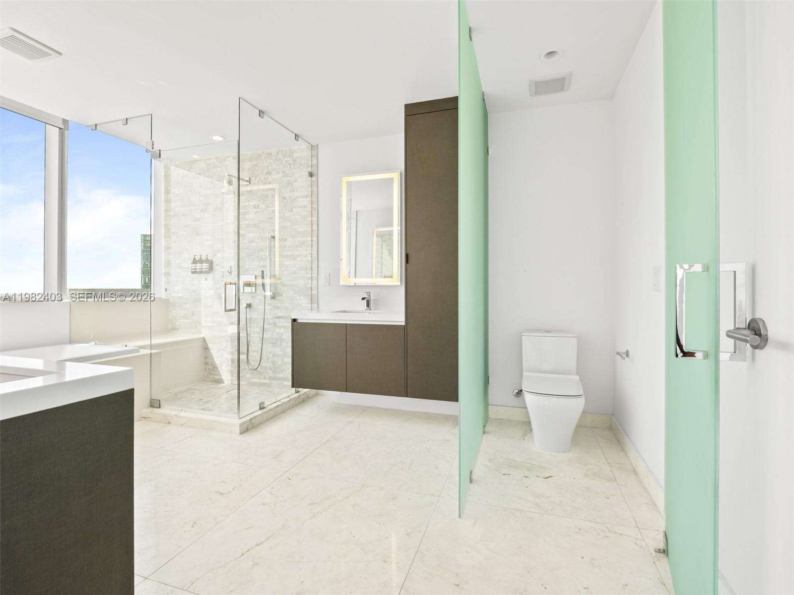 Paramount Miami Worldcenter at 851 1 Ave, Miami, FL 33132 - For Rent photo 15